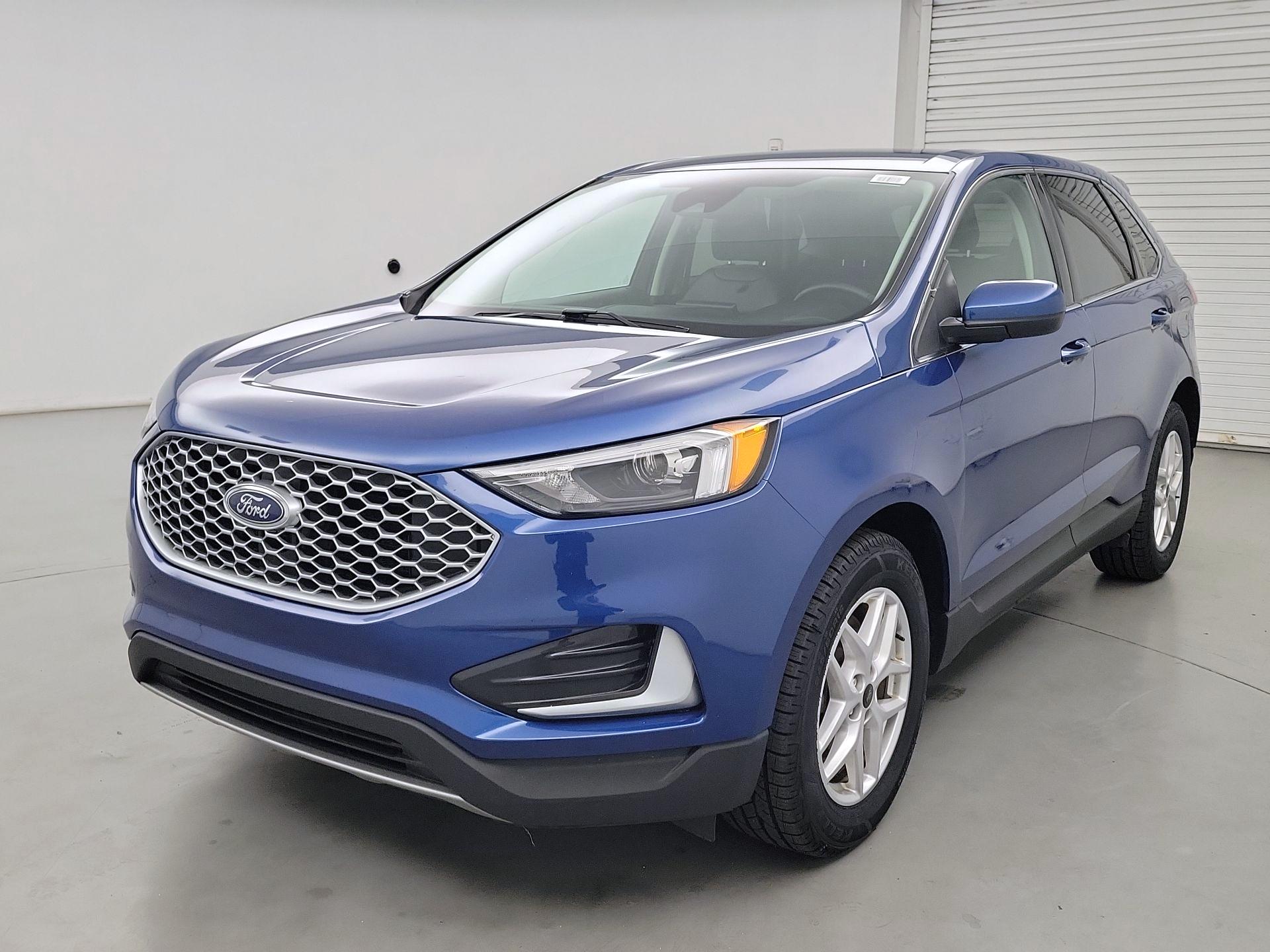 Thumbnail: 2023 Ford Edge - 3