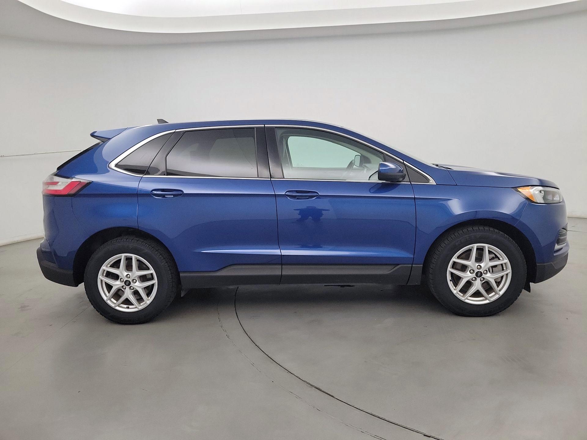 Thumbnail: 2023 Ford Edge - 4