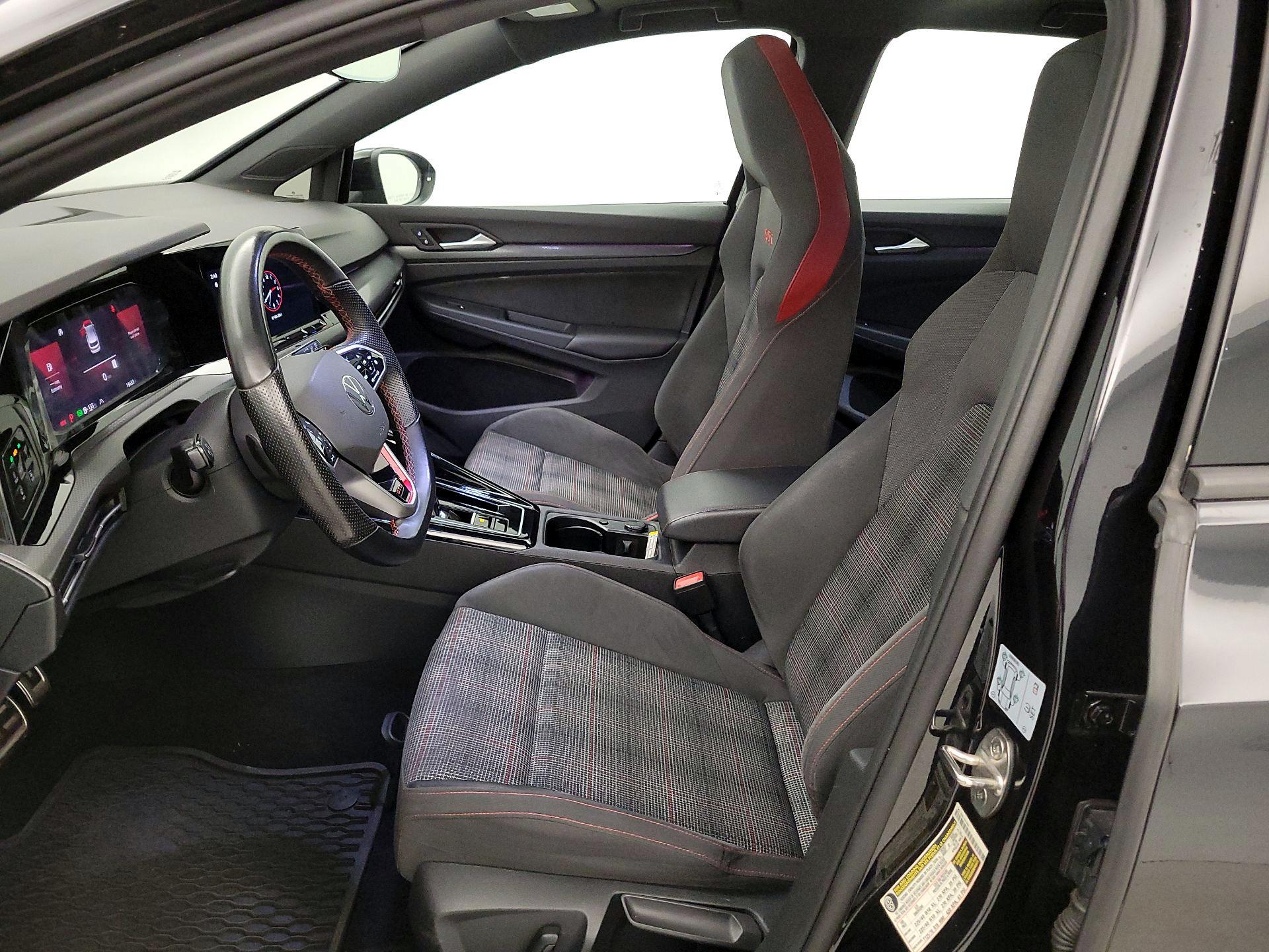 Thumbnail: 2023 Volkswagen Golf - 11