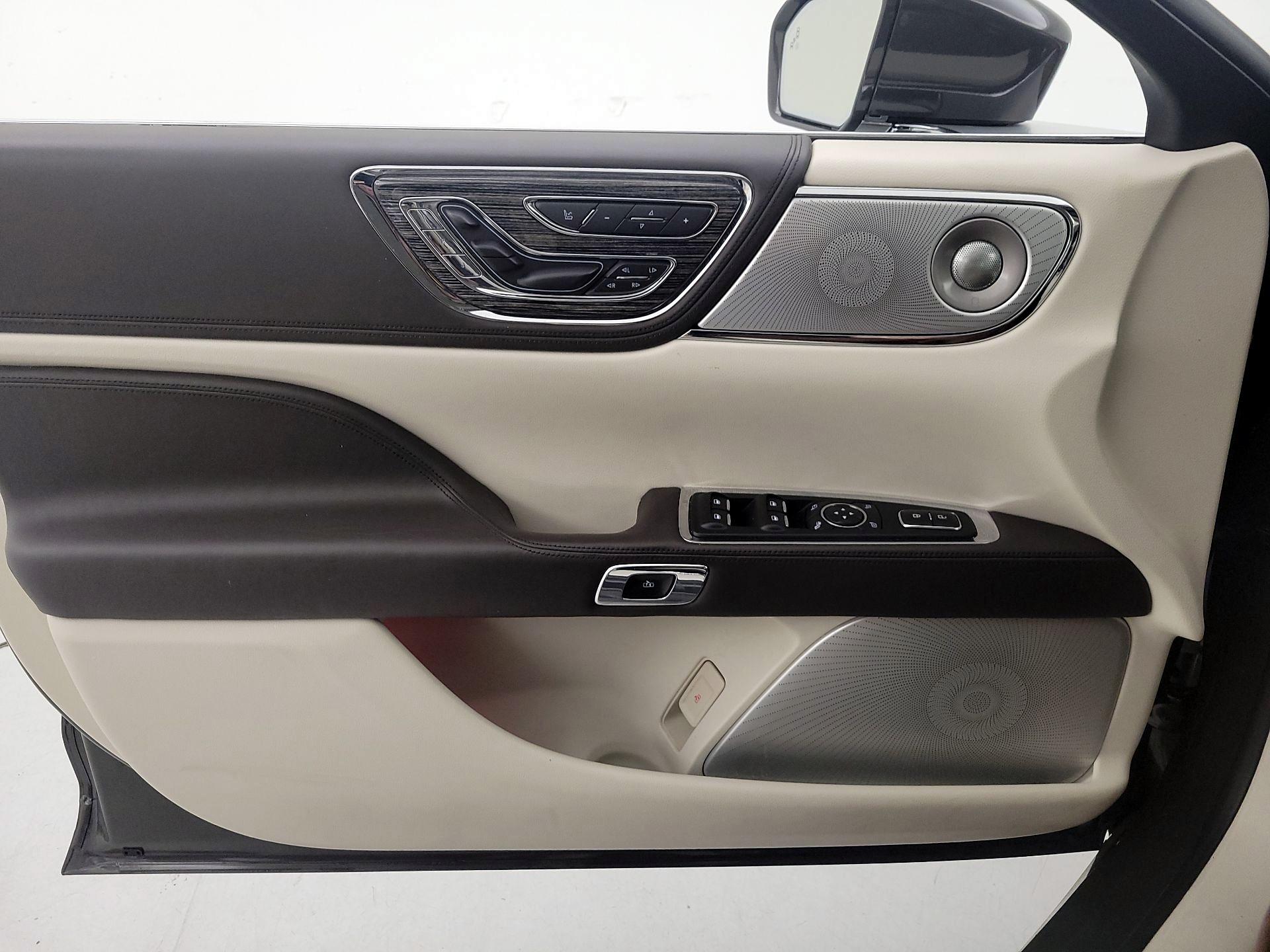 Thumbnail: 2020 Lincoln Continental - 12