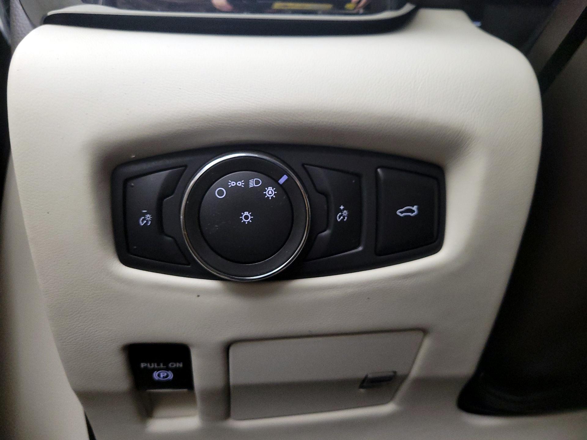 Thumbnail: 2020 Lincoln Continental - 13