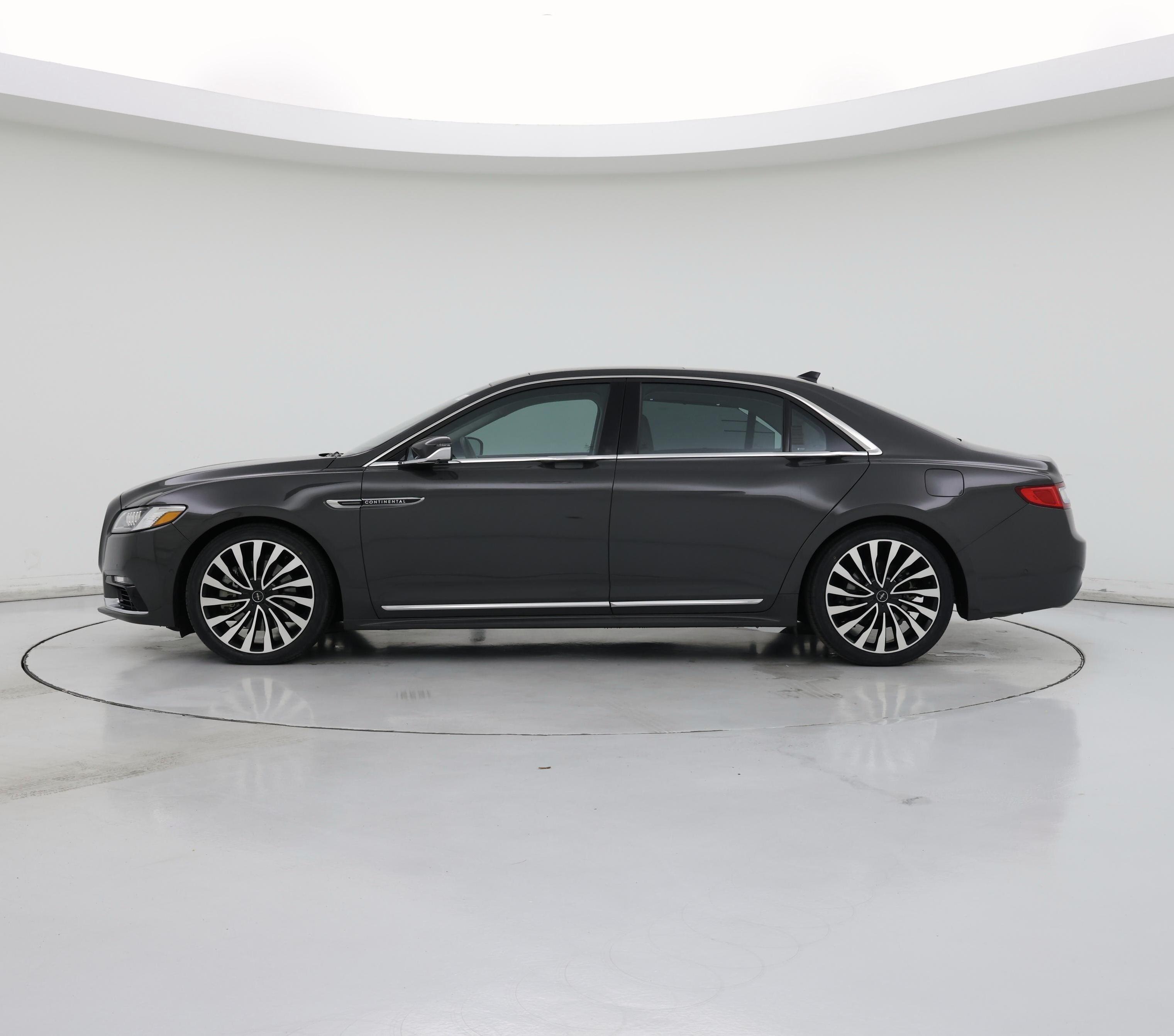 Thumbnail: 2020 Lincoln Continental - 3