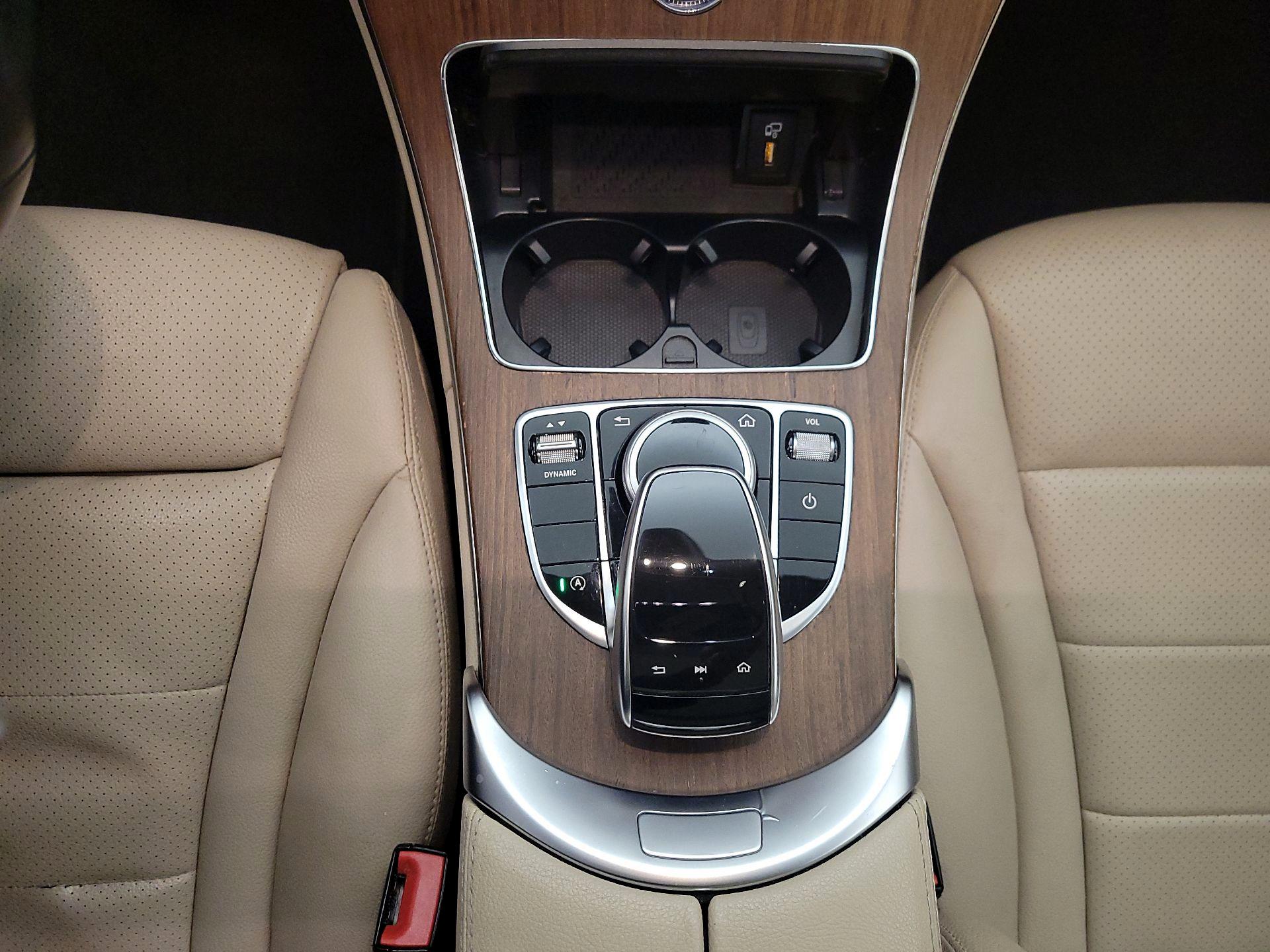 Thumbnail: 2019 Mercedes-Benz C-Class - 18