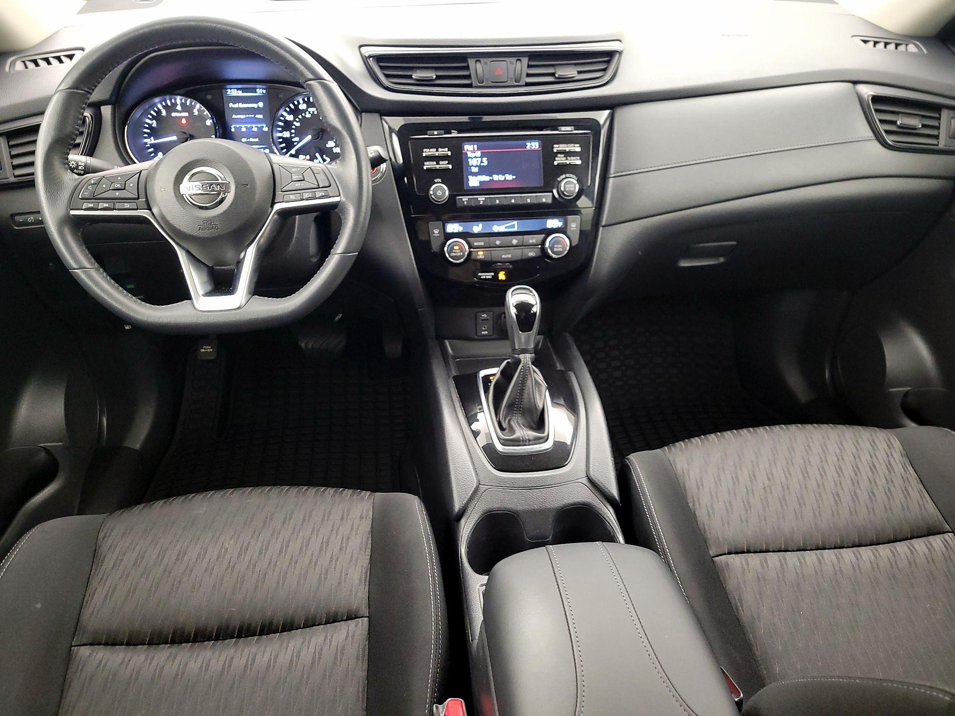 Thumbnail: 2017 Nissan Rogue - 9