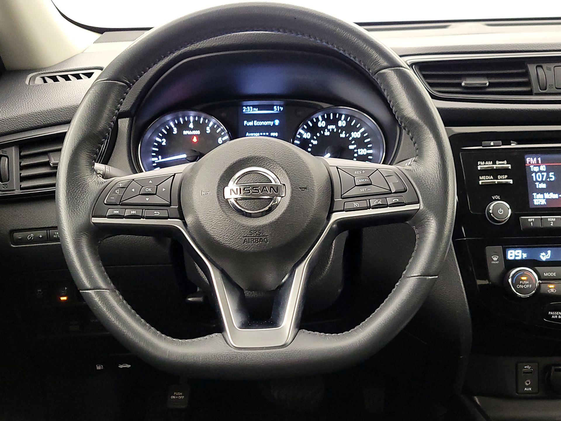 Thumbnail: 2017 Nissan Rogue - 10