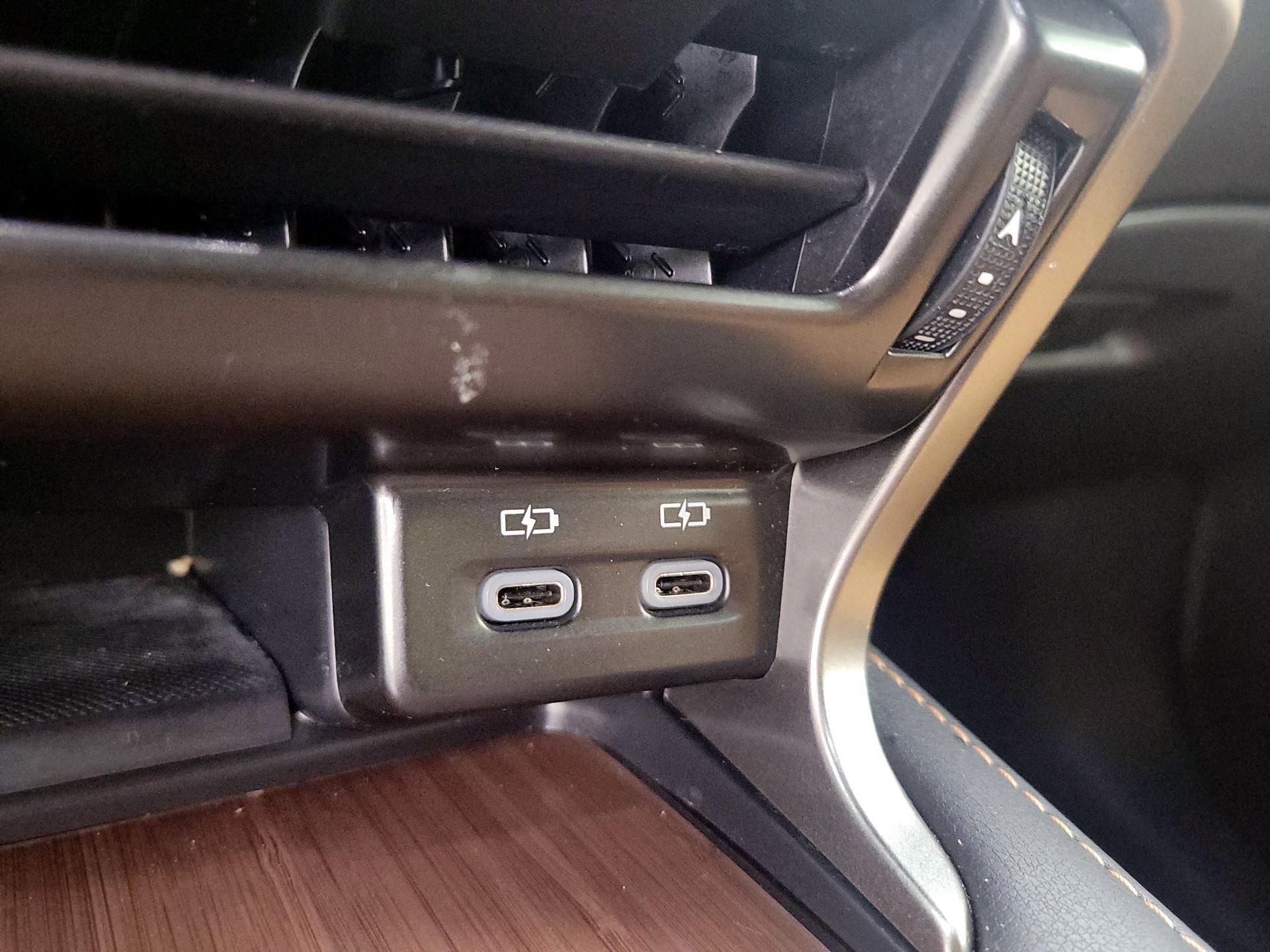 Thumbnail: 2023 Lexus RX - 19