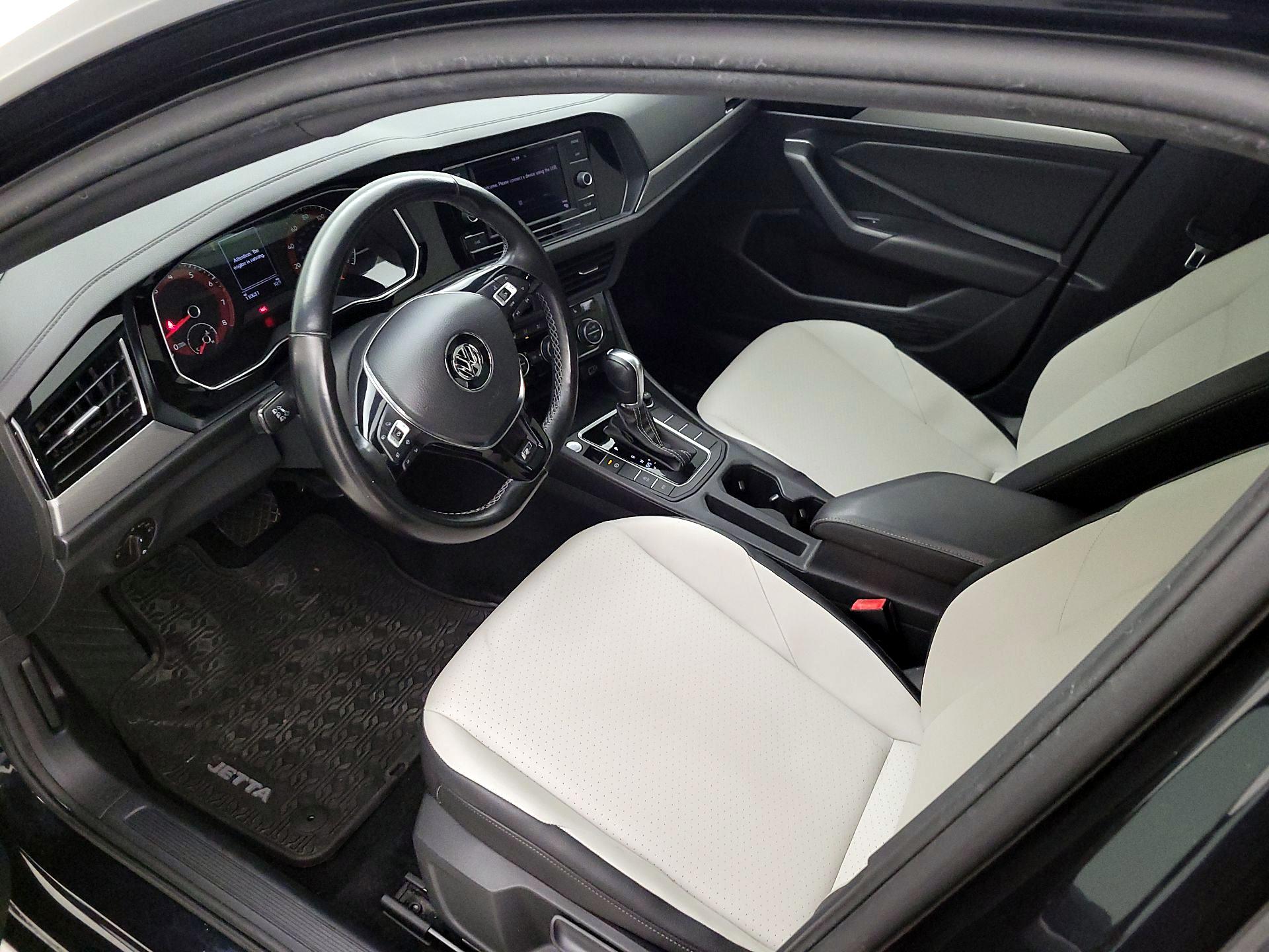 Thumbnail: 2019 Volkswagen Jetta - 11