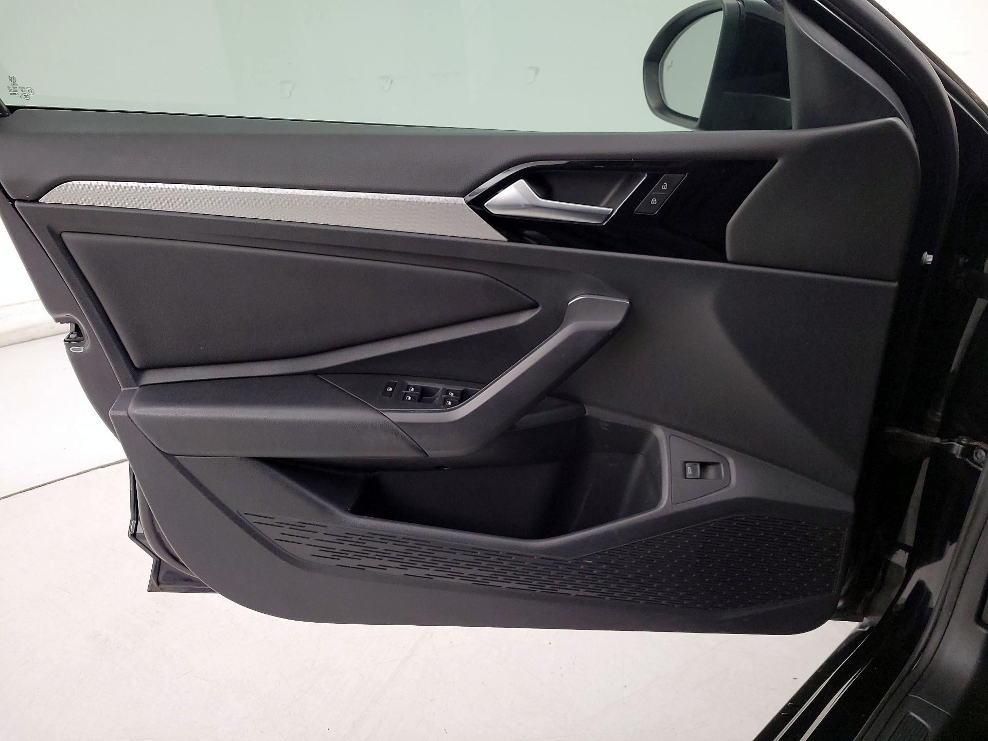 Thumbnail: 2019 Volkswagen Jetta - 12