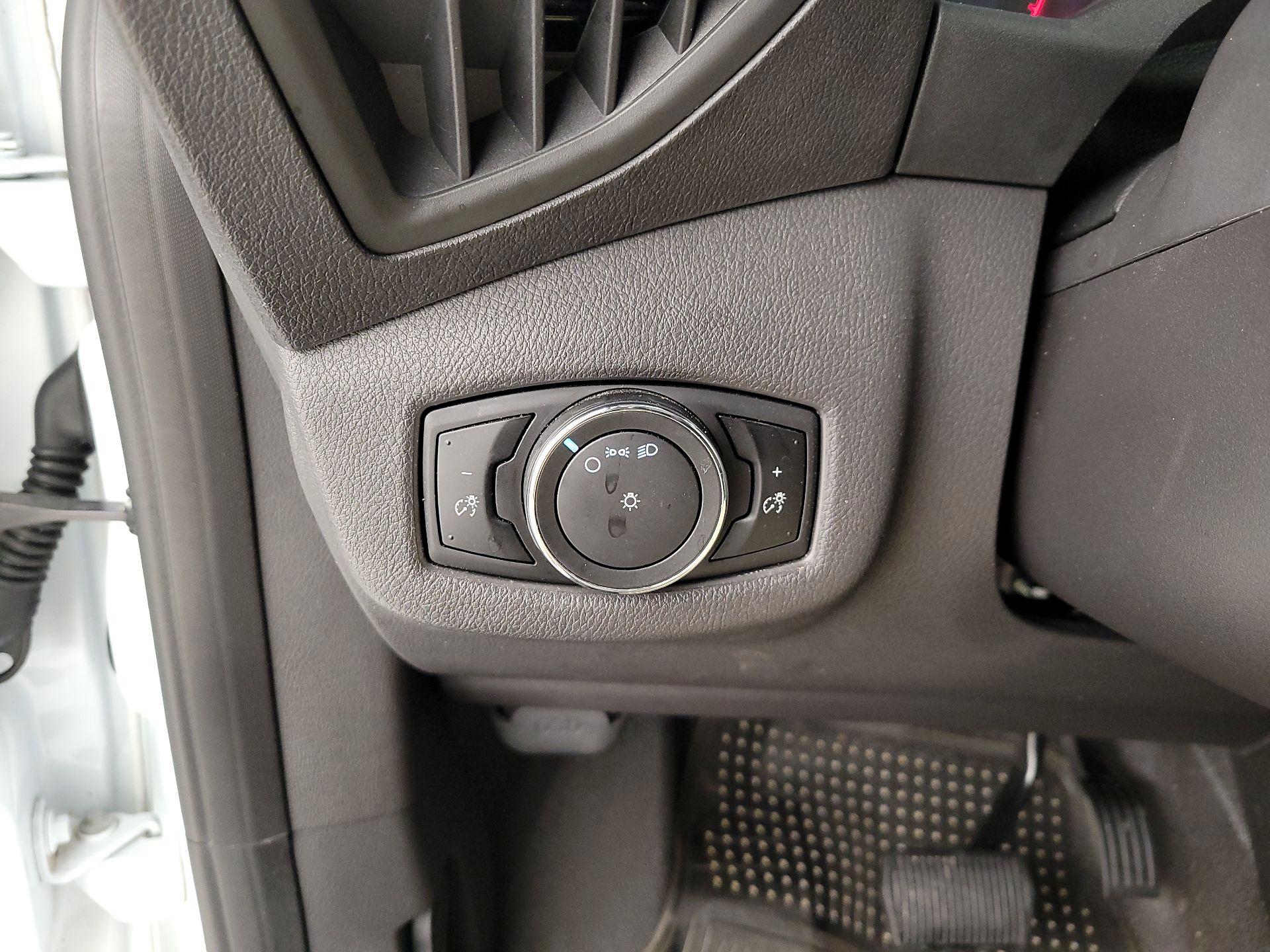 Thumbnail: 2015 Ford Transit Series - 13