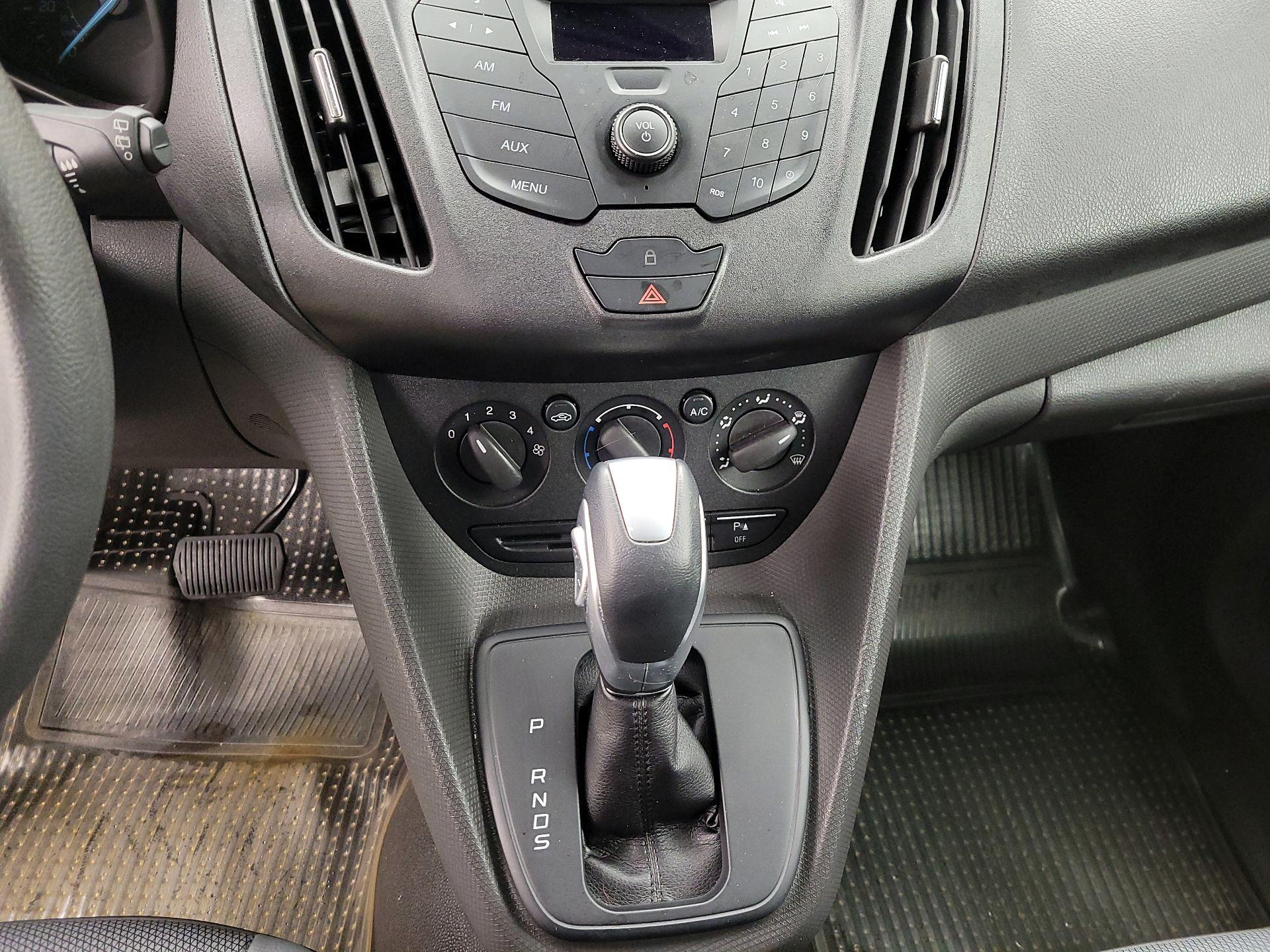 Thumbnail: 2015 Ford Transit Series - 16