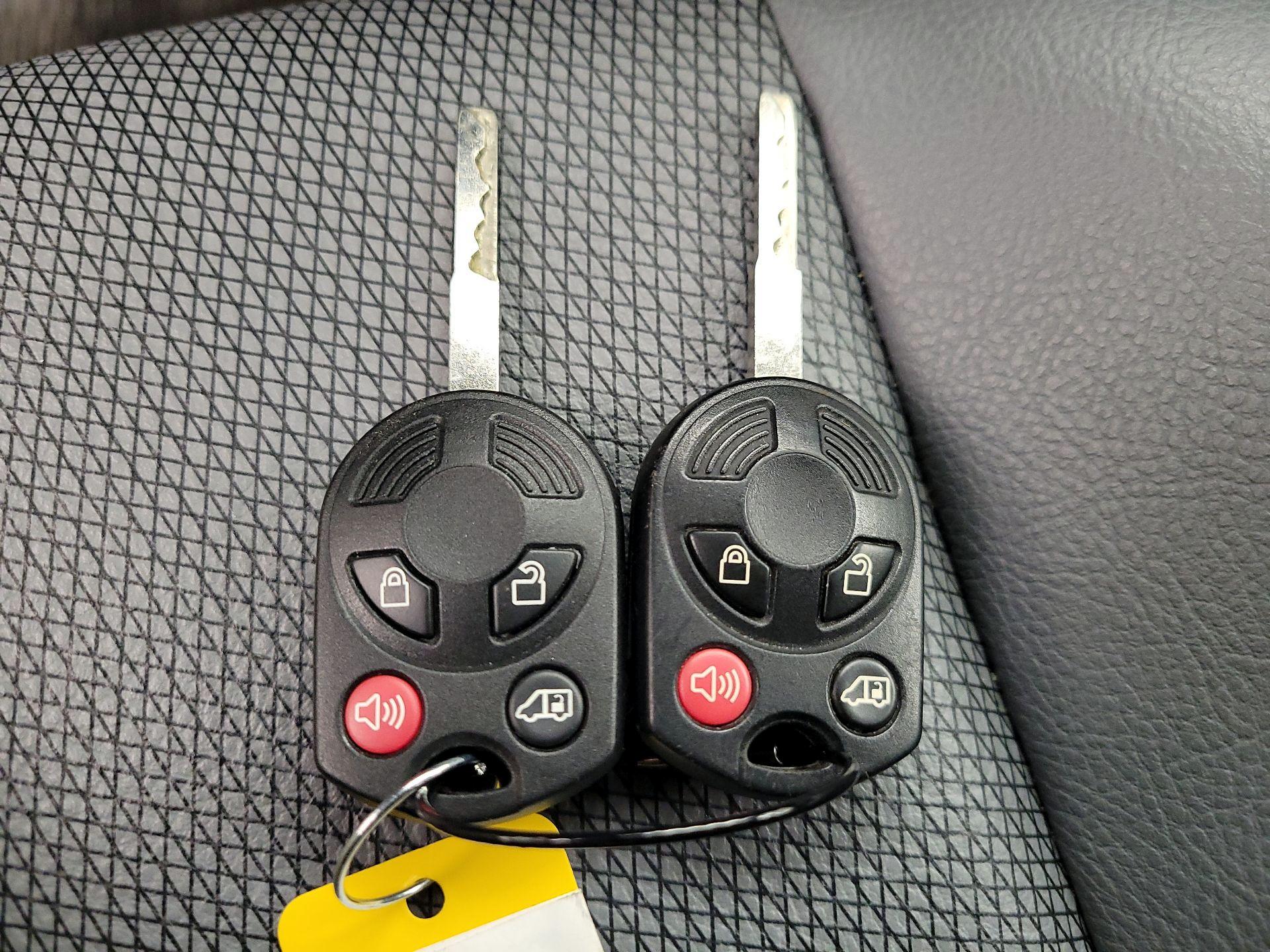 Thumbnail: 2015 Ford Transit Series - 20