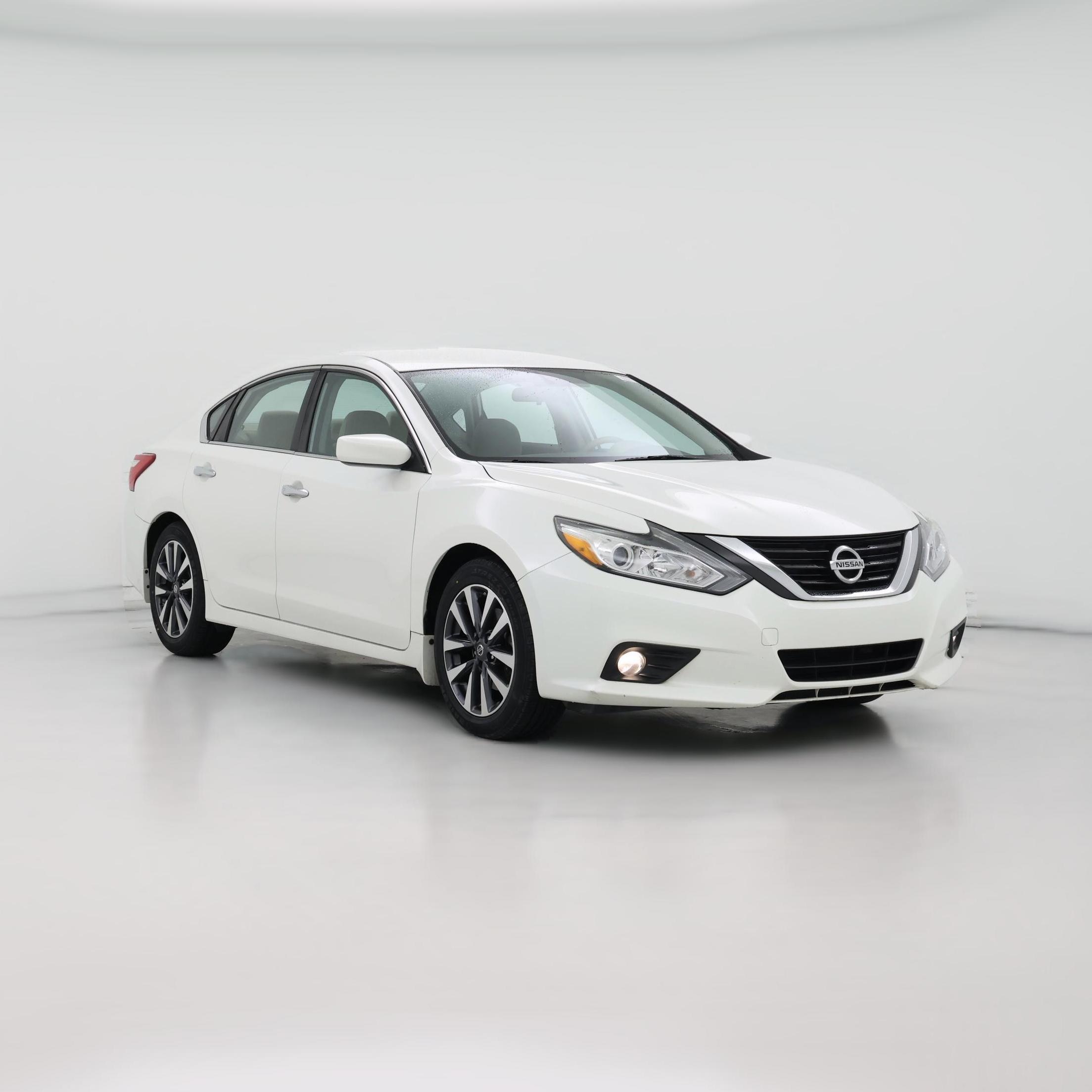 Thumbnail: 2017 Nissan Altima - 1
