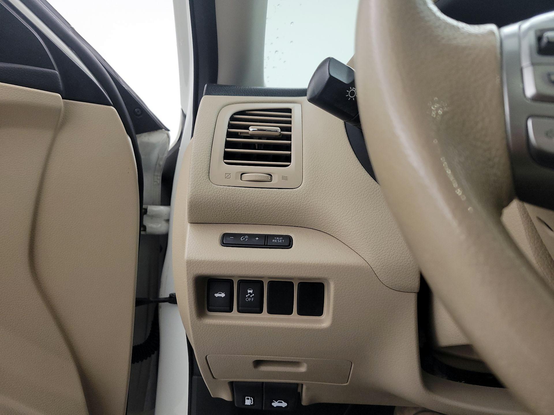 Thumbnail: 2017 Nissan Altima - 13