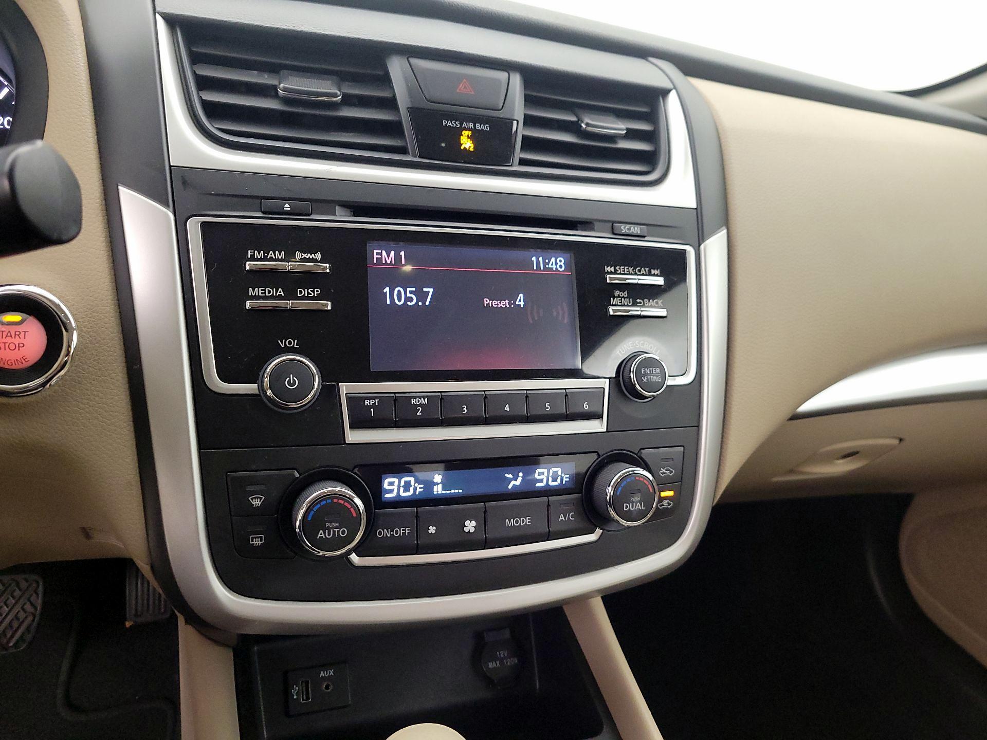 Thumbnail: 2017 Nissan Altima - 15