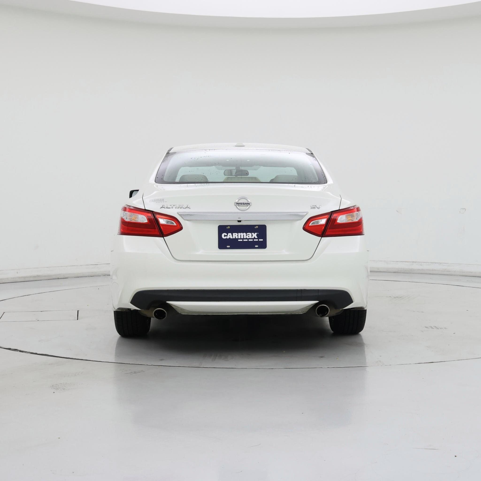 Thumbnail: 2017 Nissan Altima - 6