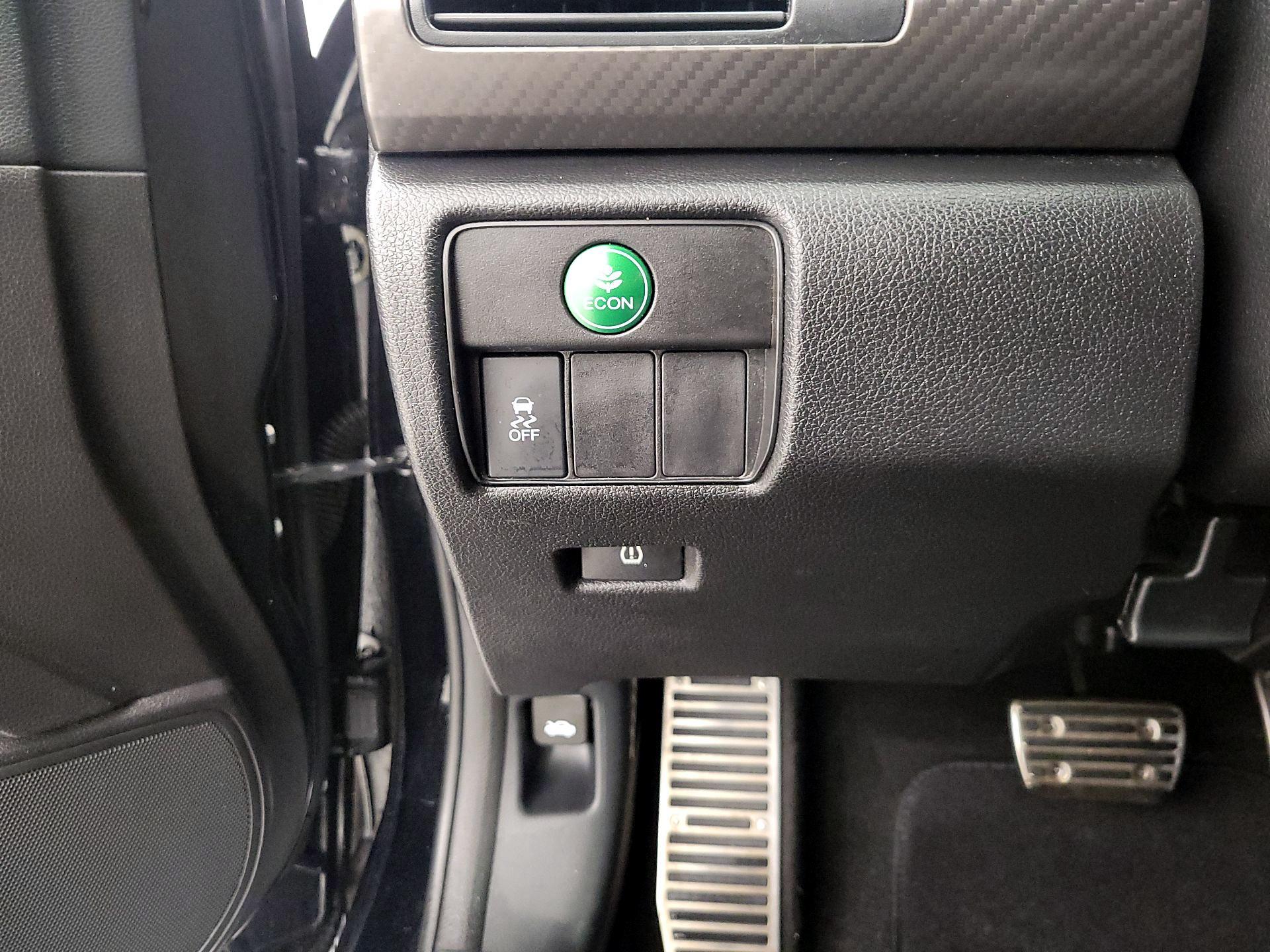 Thumbnail: 2017 Honda Accord - 13