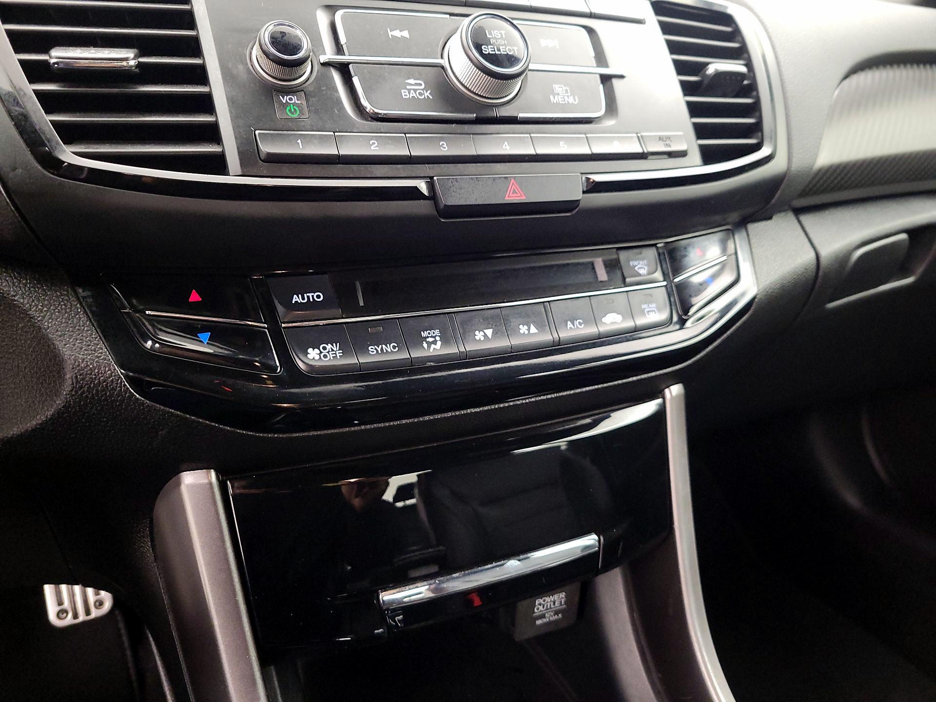 Thumbnail: 2017 Honda Accord - 16