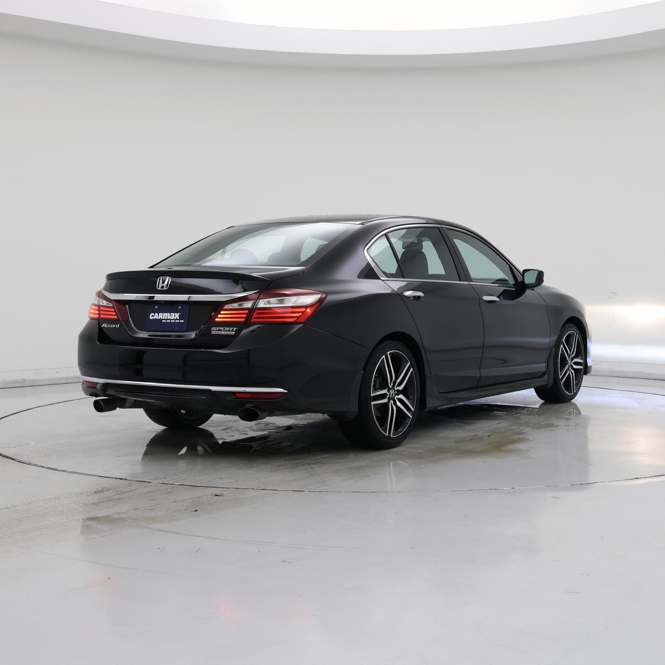 Thumbnail: 2017 Honda Accord - 8