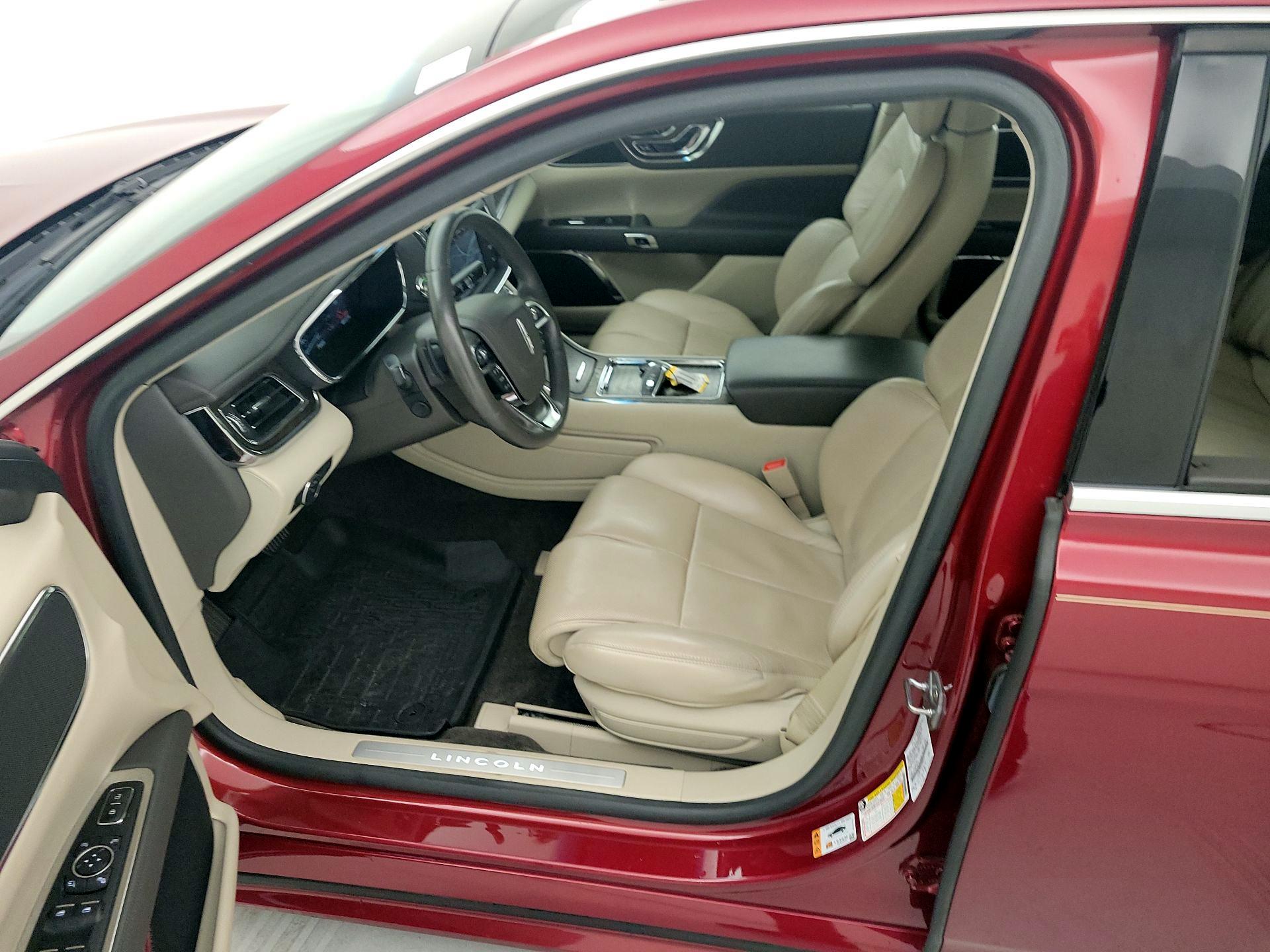 Thumbnail: 2018 Lincoln Continental - 11