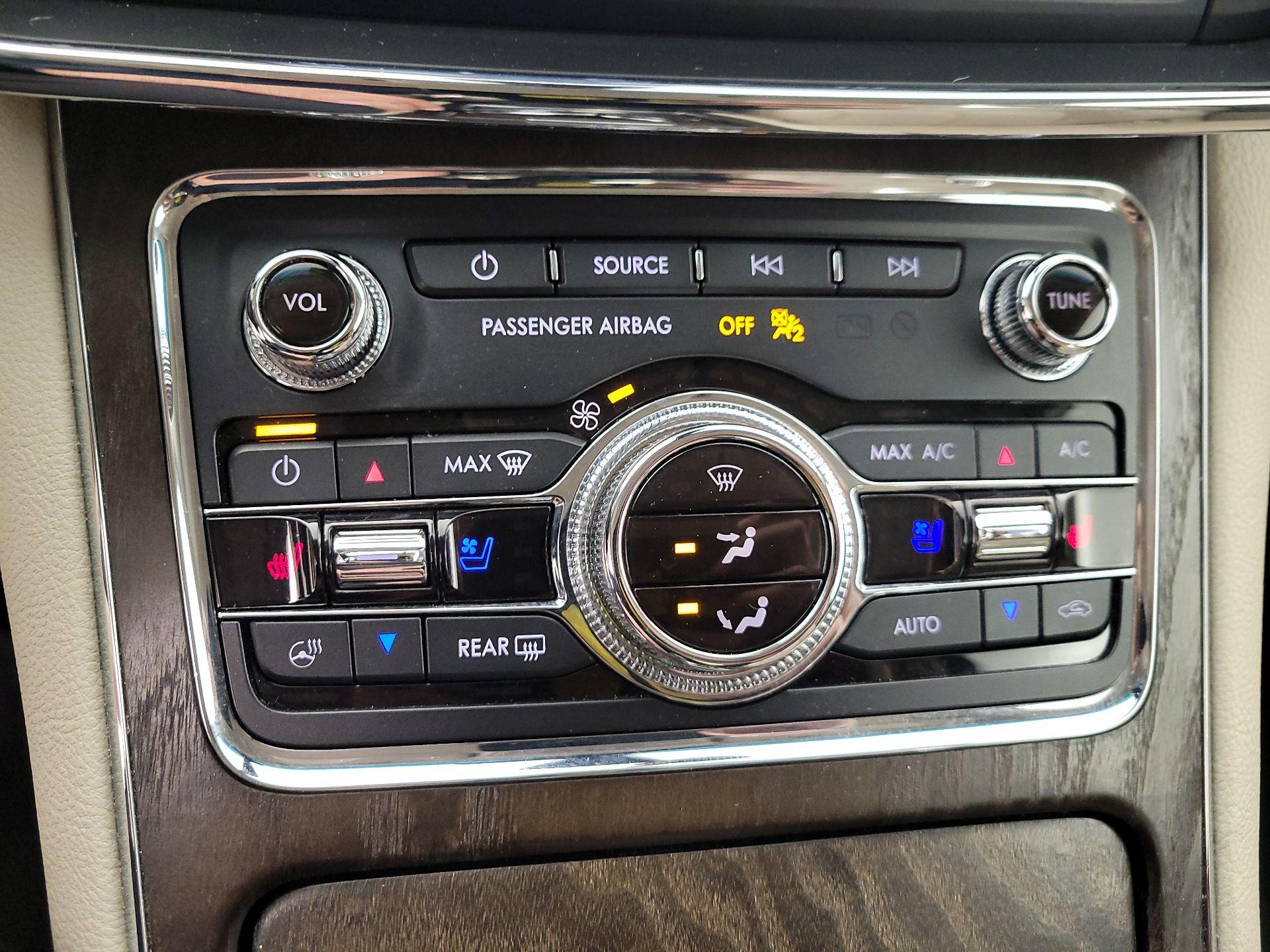 Thumbnail: 2018 Lincoln Continental - 17