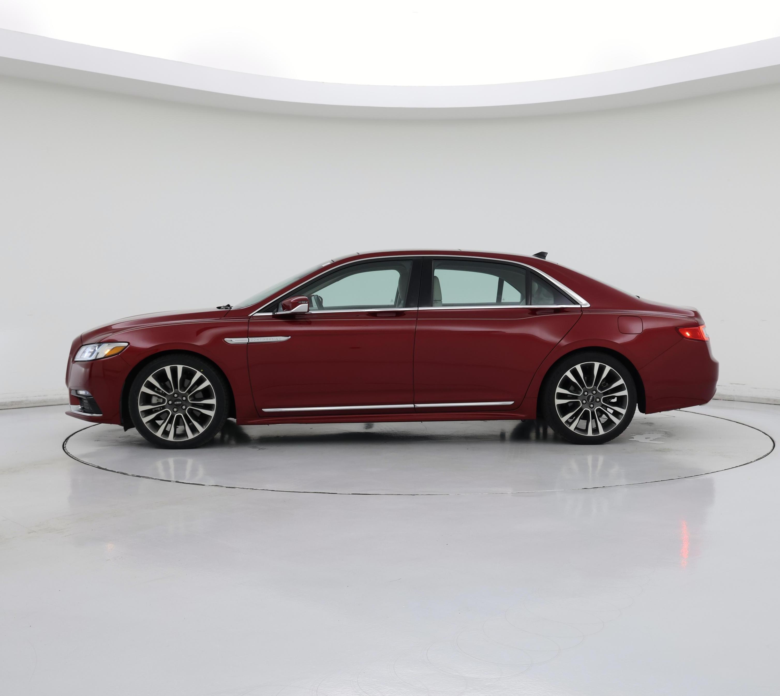 Thumbnail: 2018 Lincoln Continental - 3