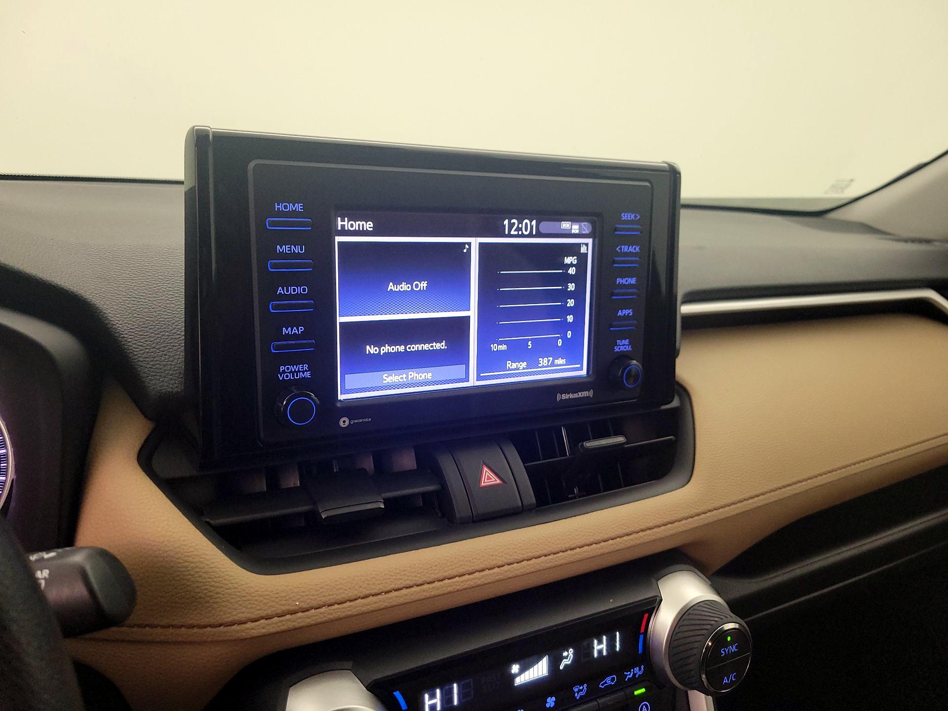 Thumbnail: 2021 Toyota RAV4 - 15