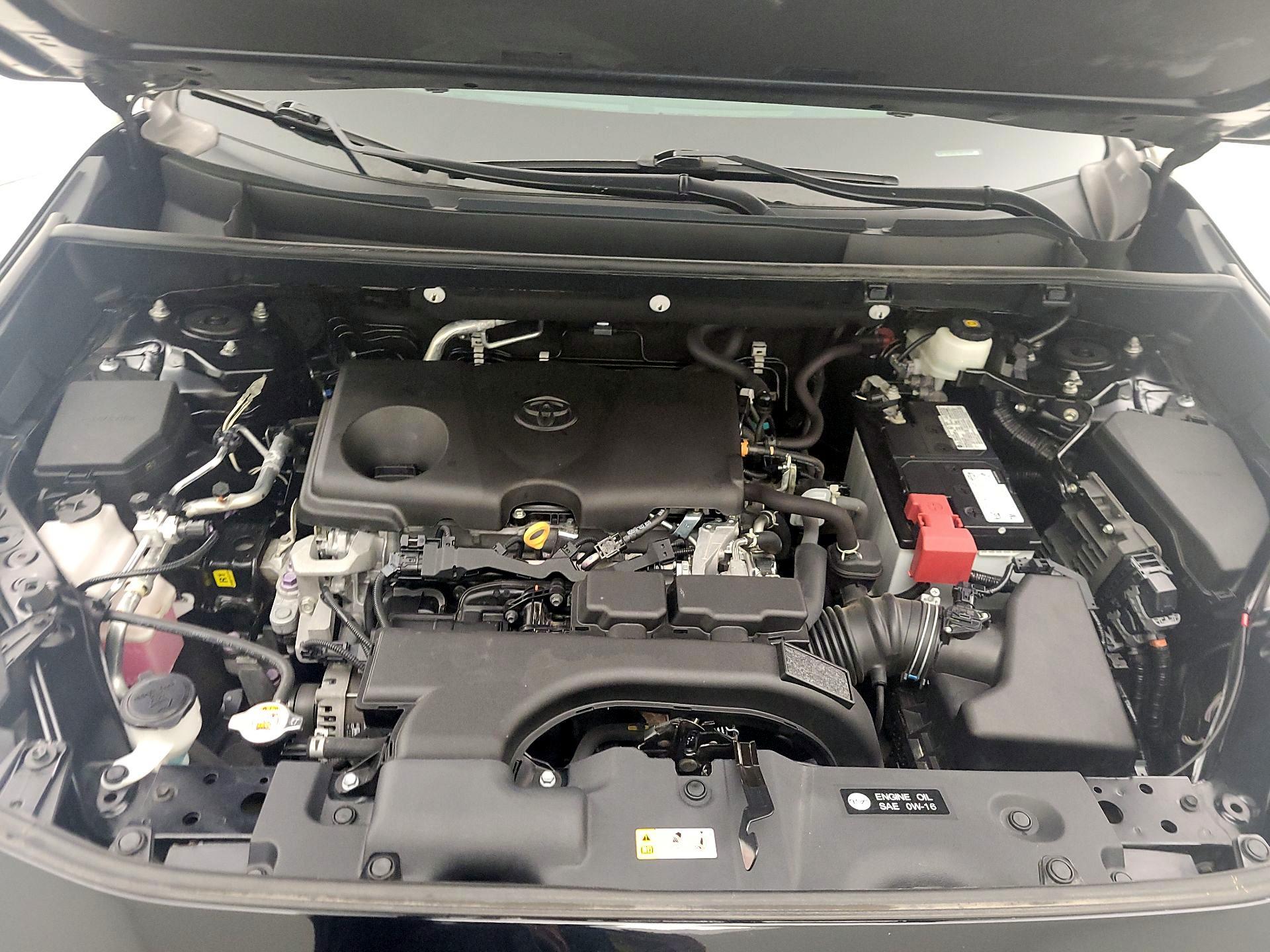 Thumbnail: 2021 Toyota RAV4 - 20