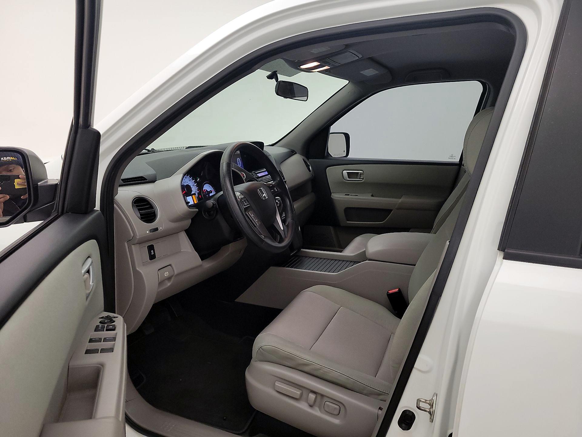 Thumbnail: 2015 Honda Pilot - 11