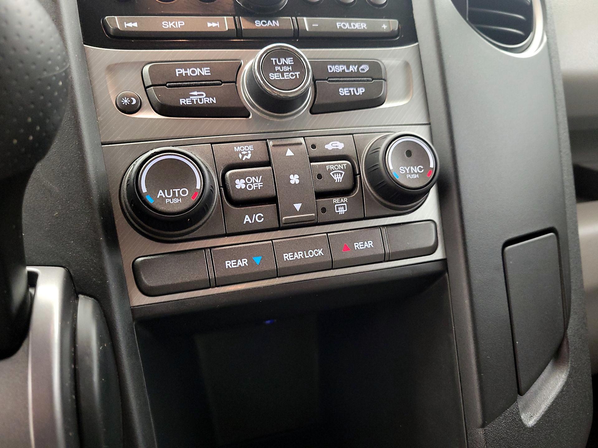 Thumbnail: 2015 Honda Pilot - 16