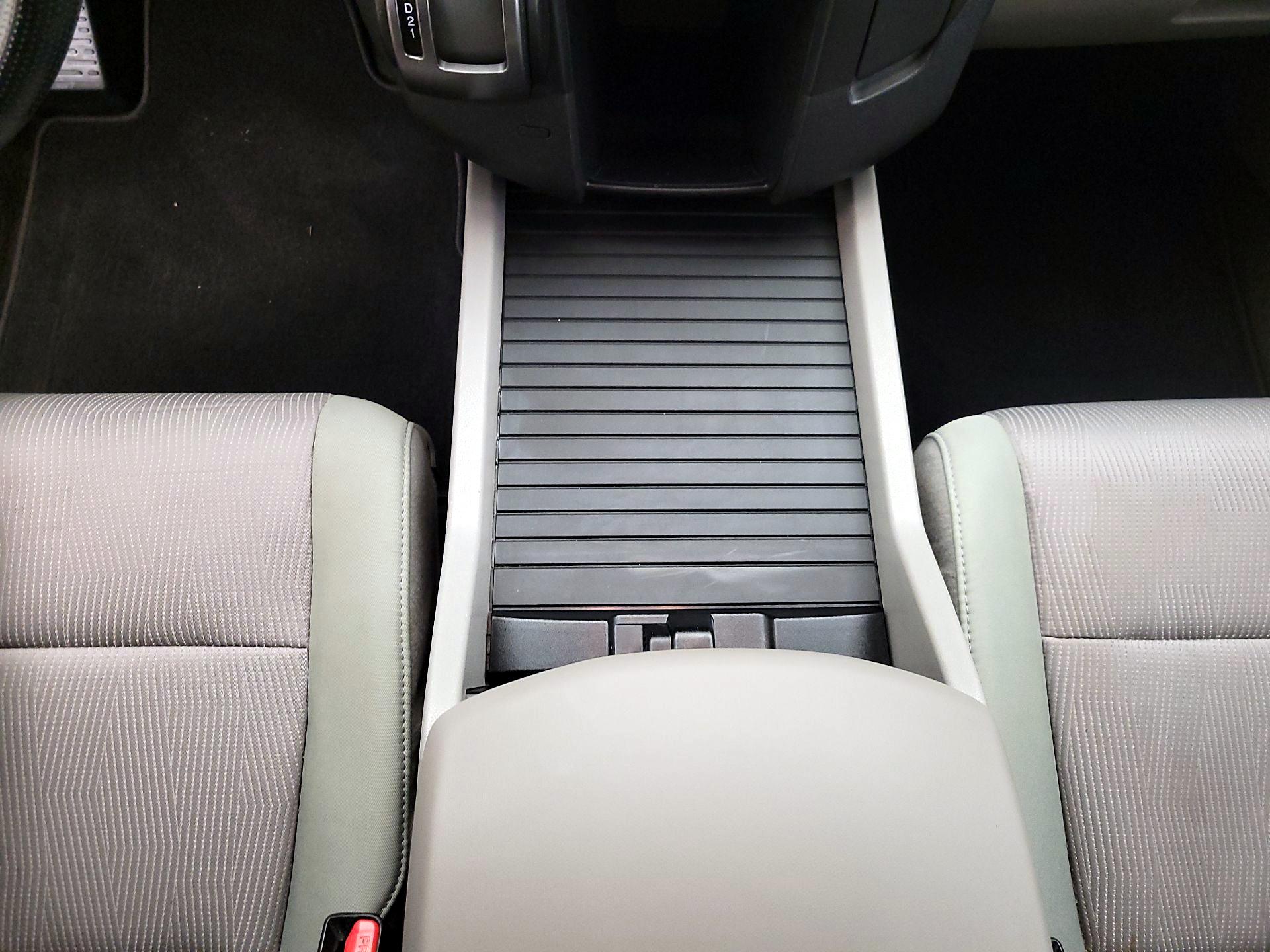 Thumbnail: 2015 Honda Pilot - 17