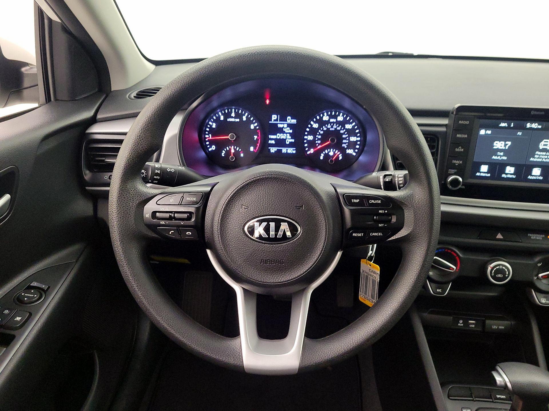 Thumbnail: 2020 Kia Rio - 10