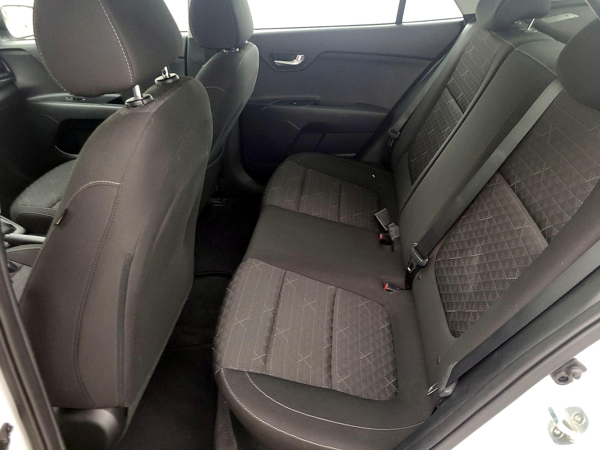 Thumbnail: 2020 Kia Rio - 19