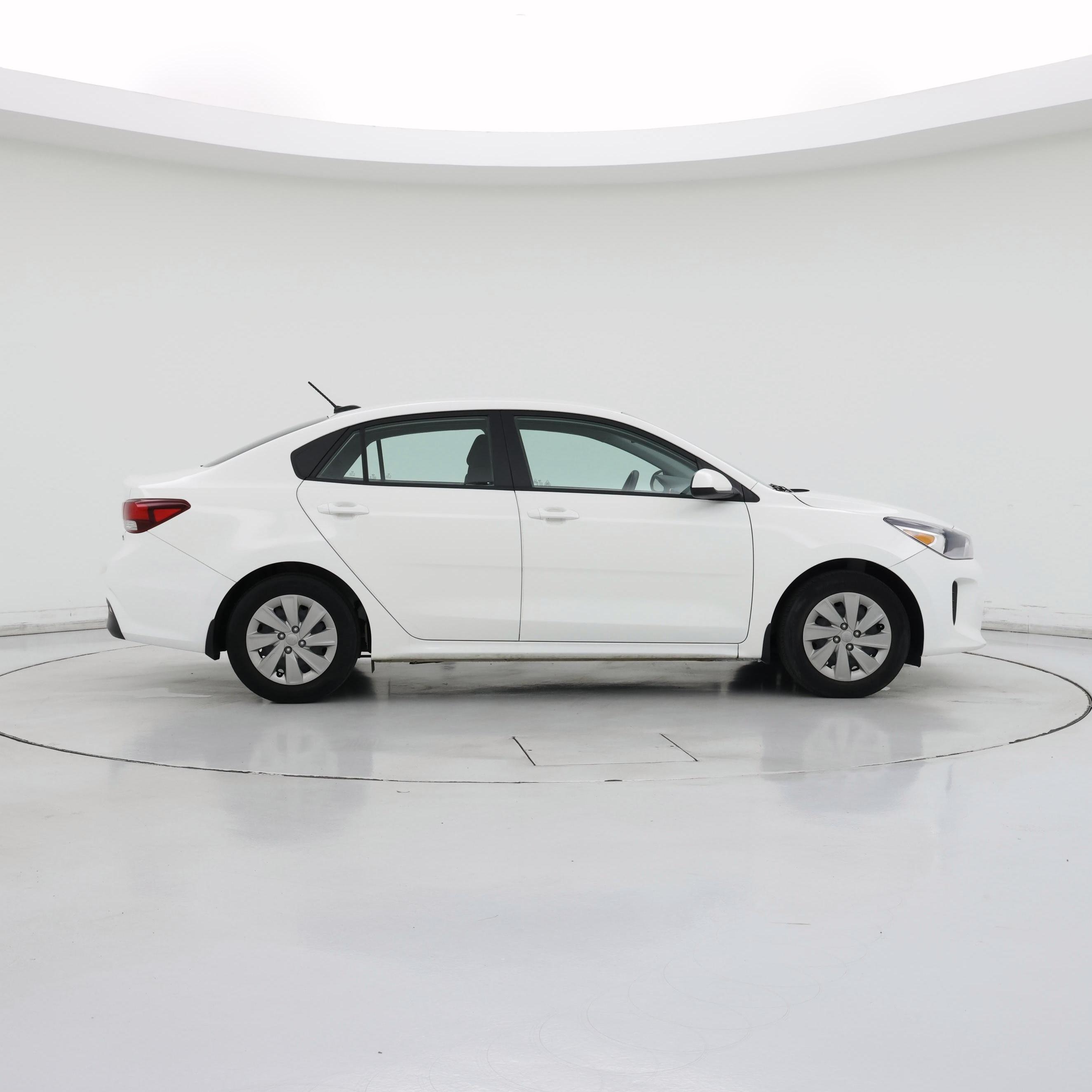 Thumbnail: 2020 Kia Rio - 7