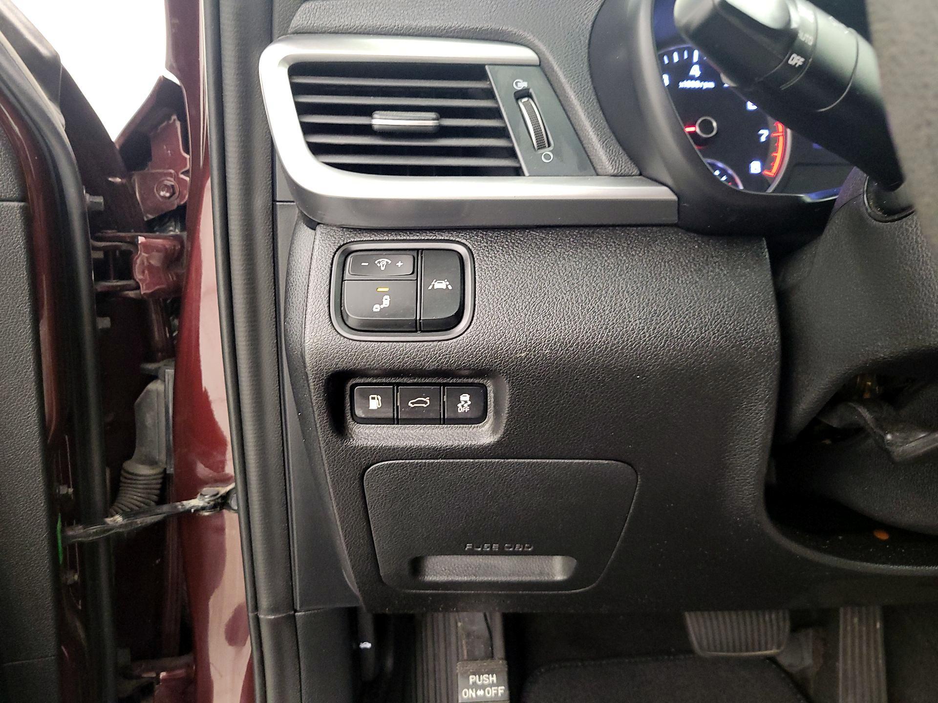 Thumbnail: 2019 Kia Optima - 13