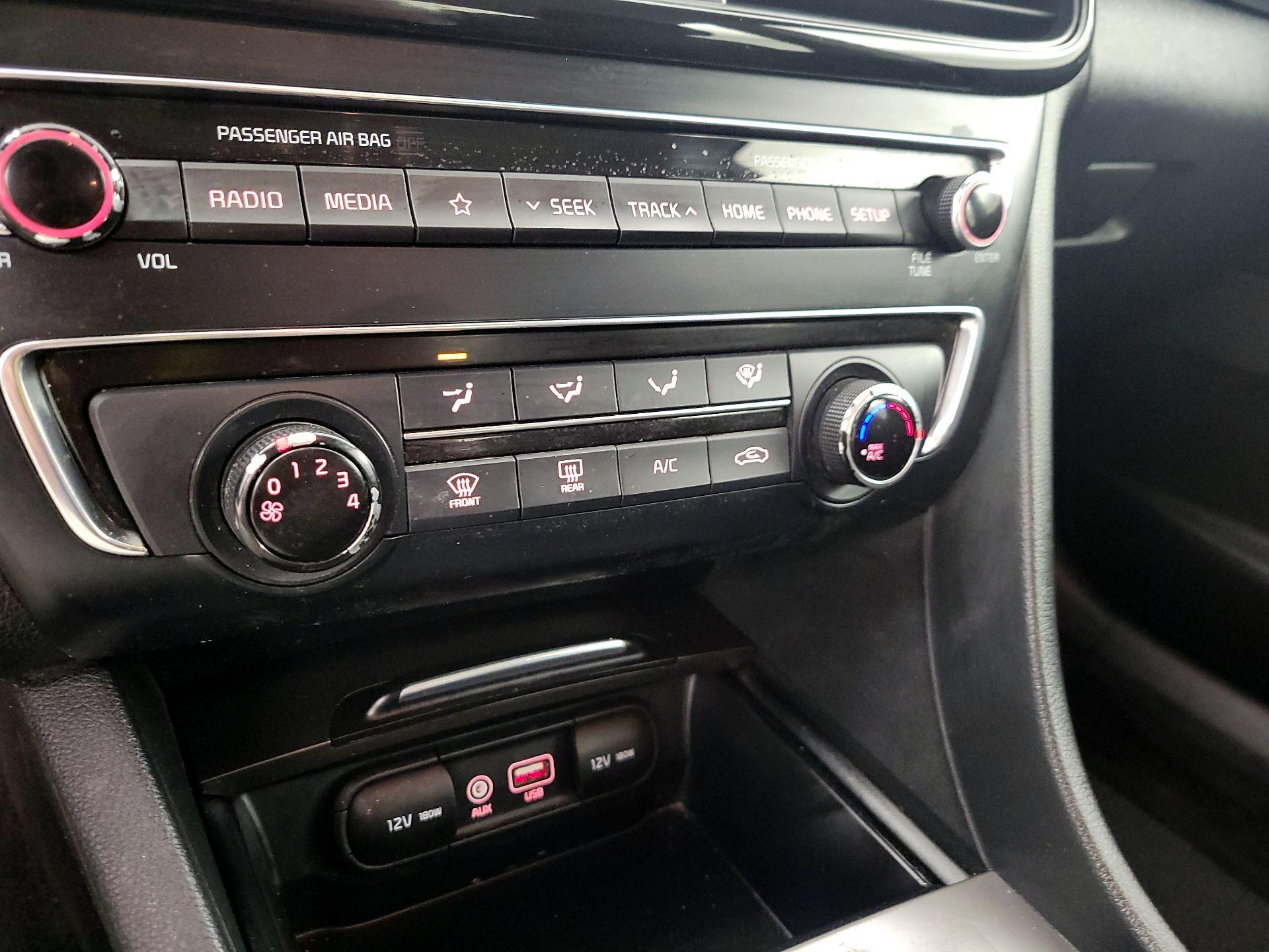 Thumbnail: 2019 Kia Optima - 16