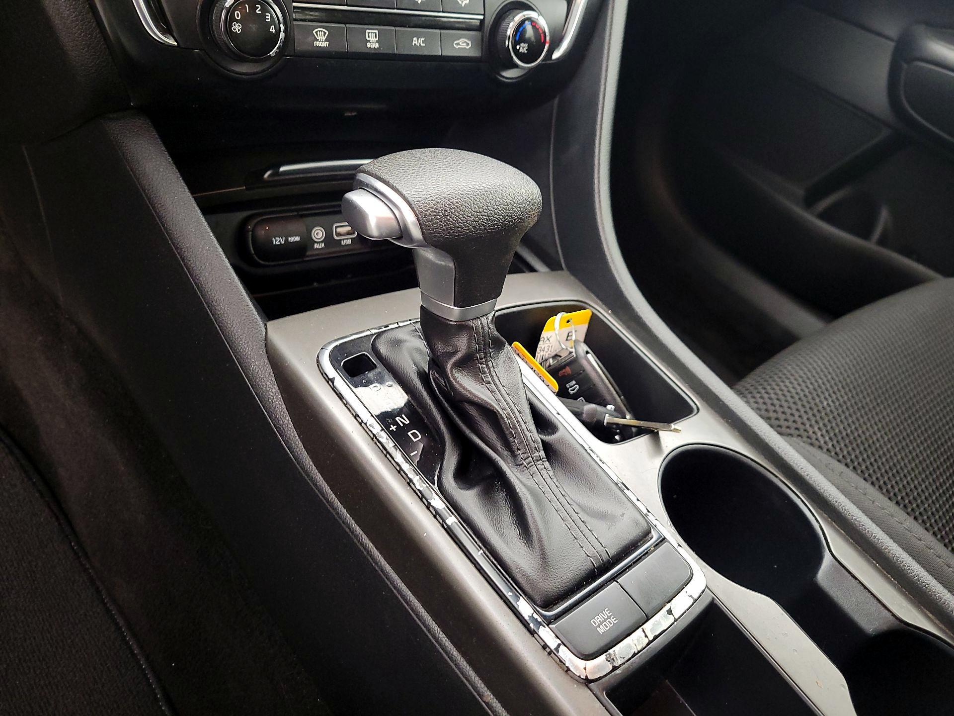 Thumbnail: 2019 Kia Optima - 17