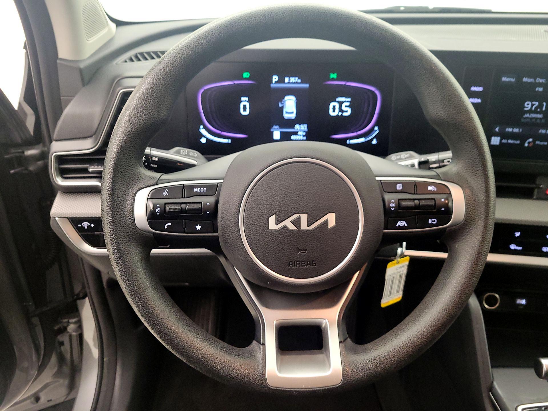 Thumbnail: 2023 Kia Sportage - 10