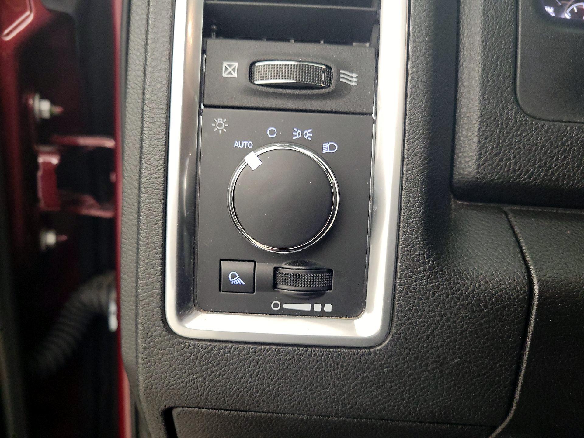 Thumbnail: 2024 RAM 1500 Classic - 13