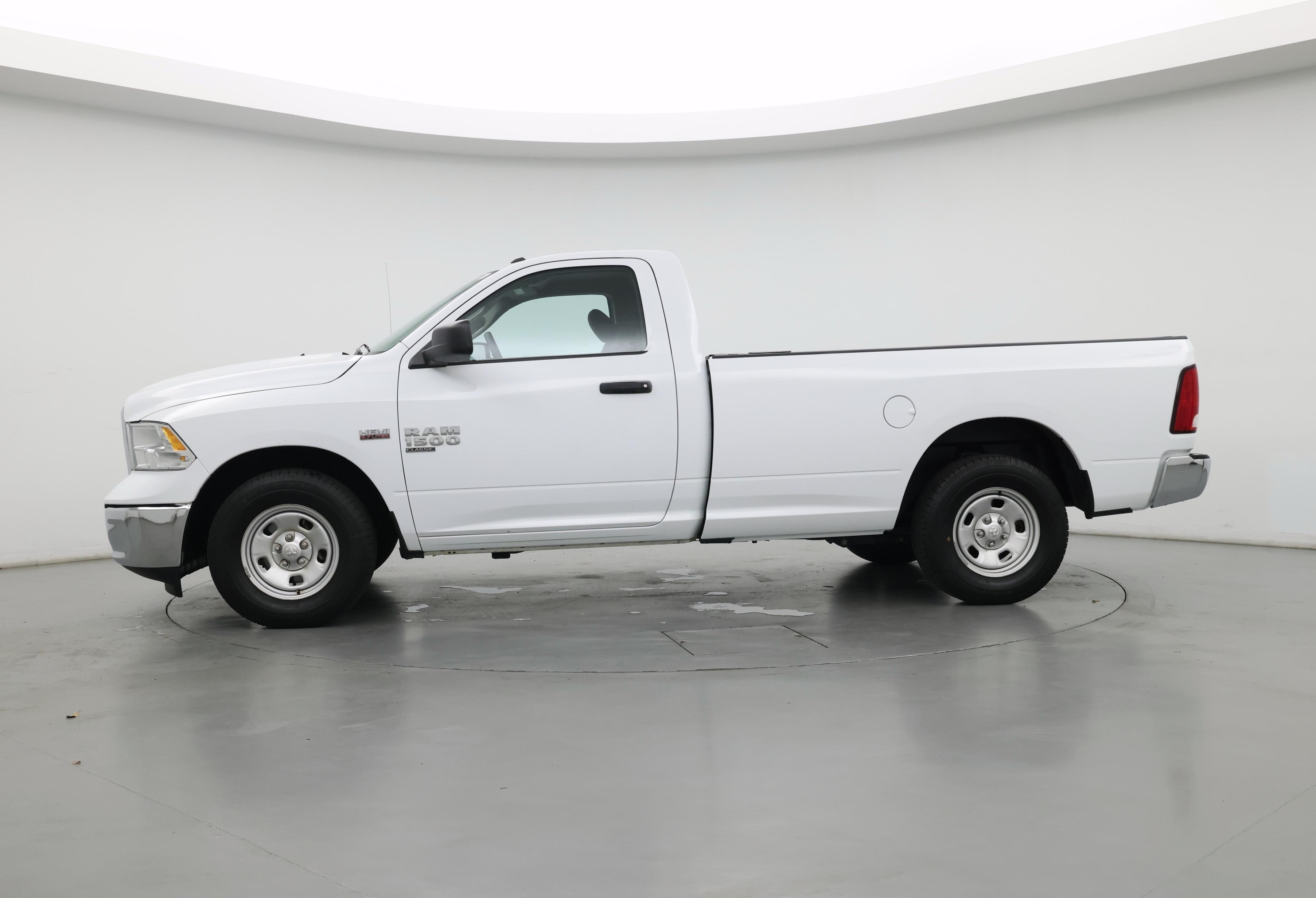 Thumbnail: 2023 RAM 1500 Classic - 3