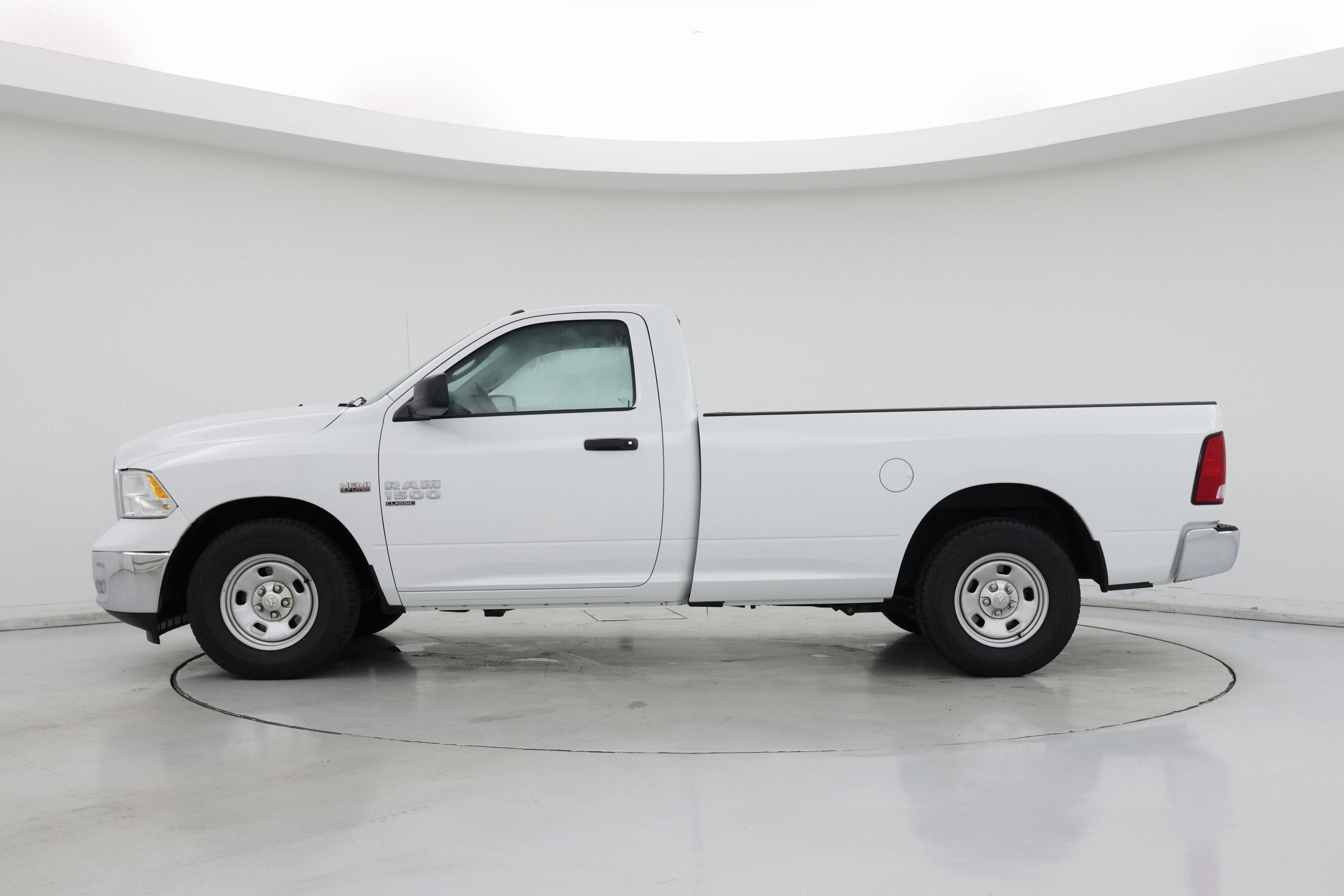 Thumbnail: 2023 RAM 1500 Classic - 3