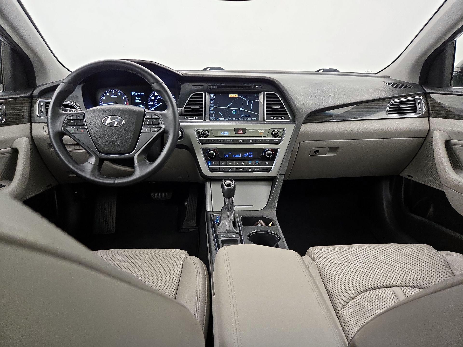 Thumbnail: 2015 Hyundai Sonata - 9
