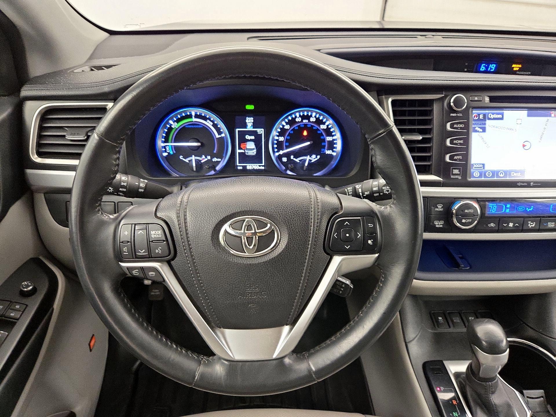 Thumbnail: 2014 Toyota Highlander - 10