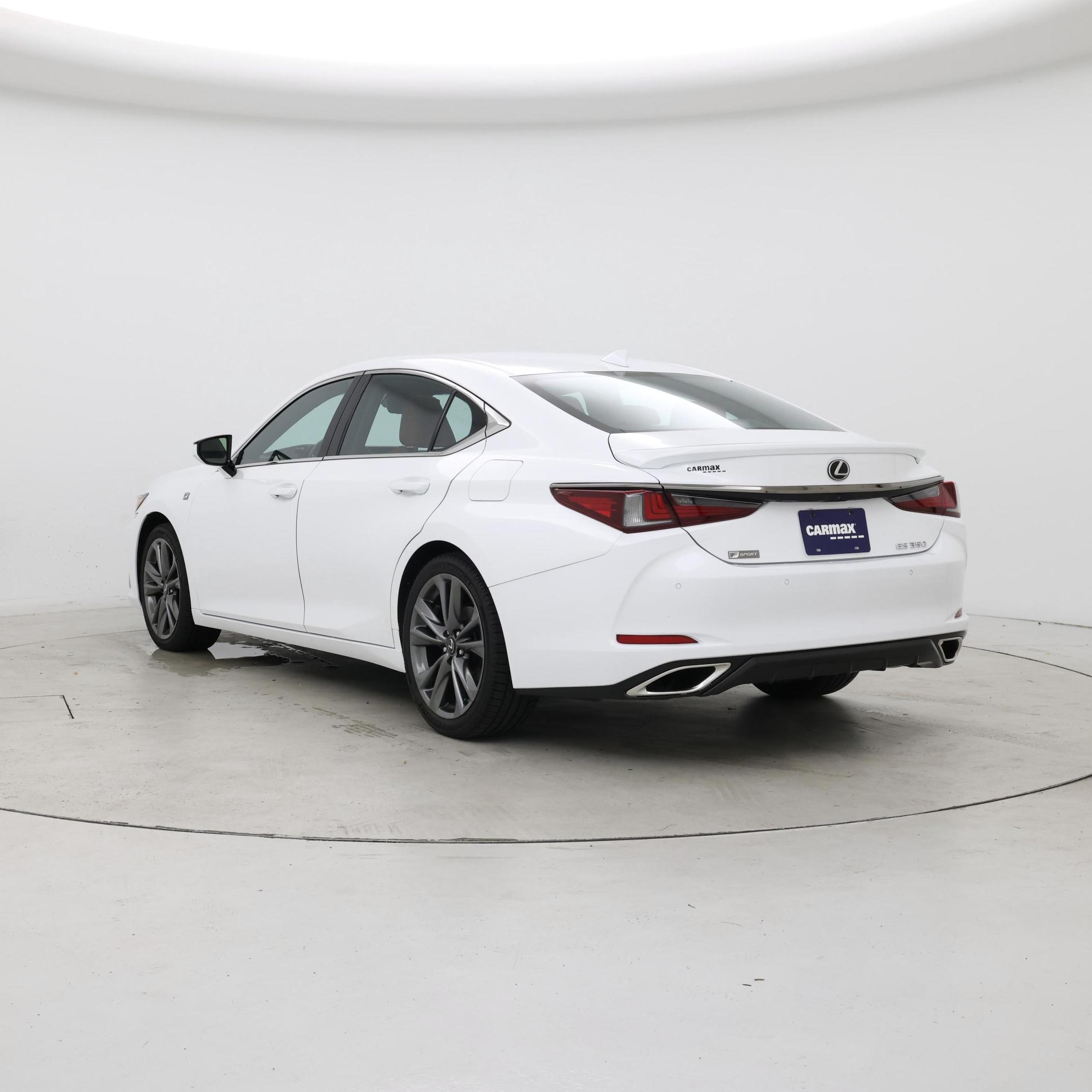 Thumbnail: 2019 Lexus ES - 2