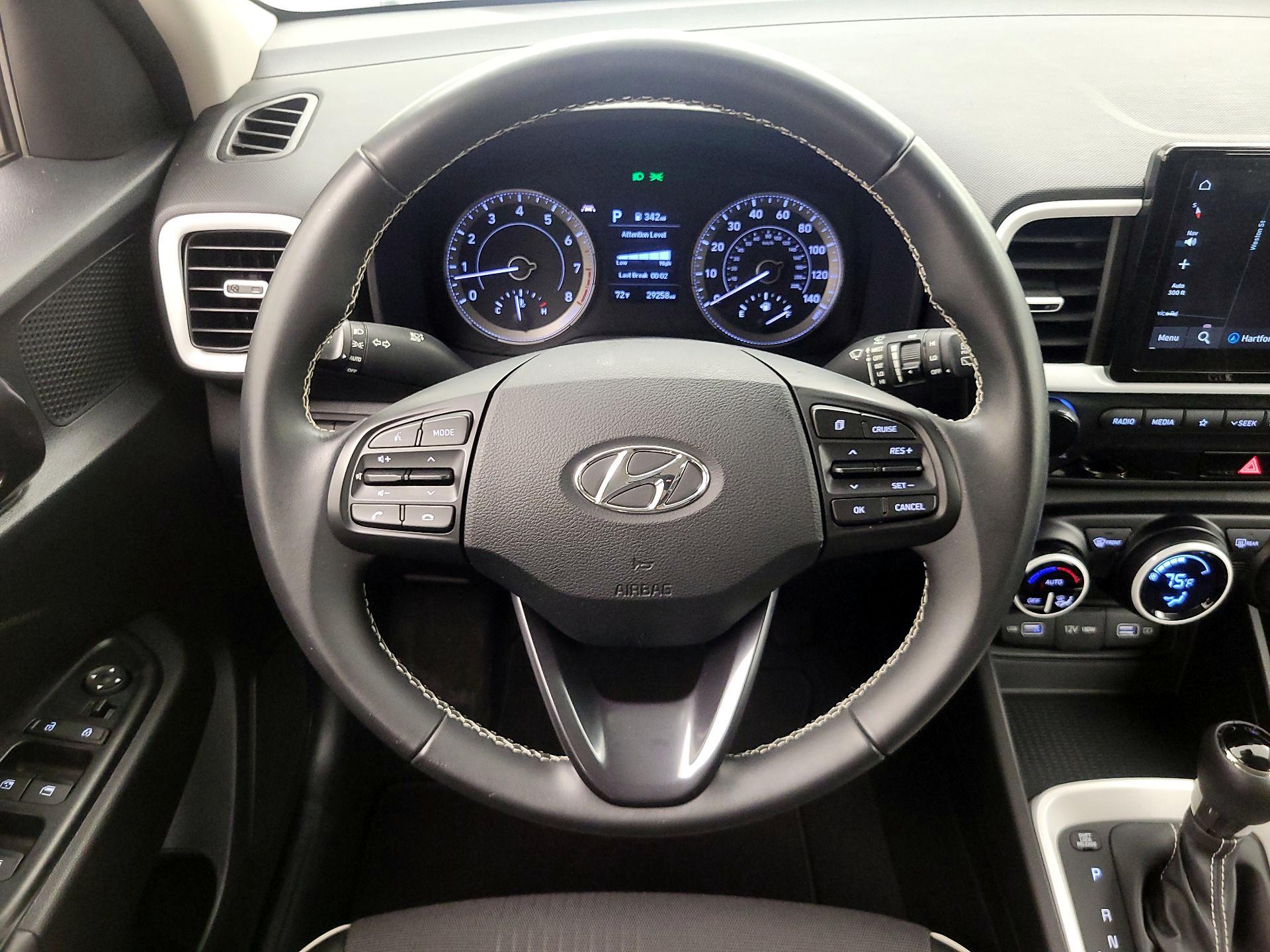 Thumbnail: 2022 Hyundai Venue - 10