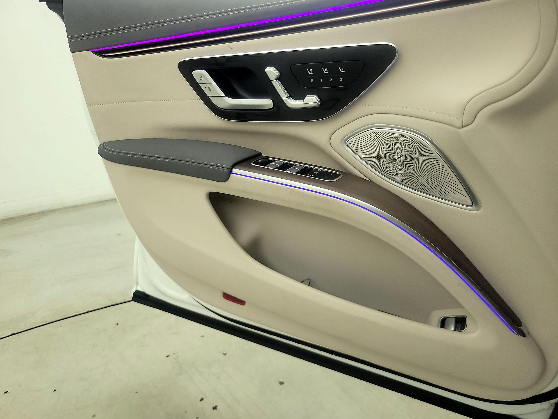 Thumbnail: 2023 Mercedes-Benz EQS - 12