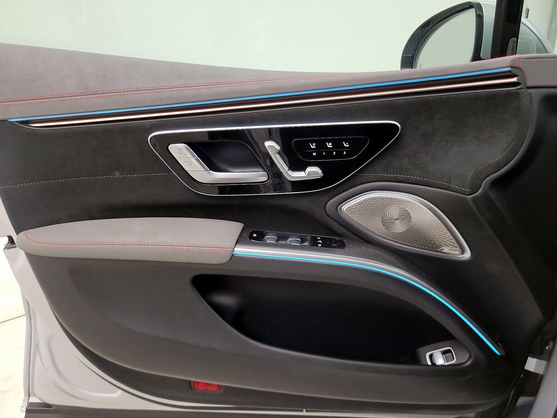 Thumbnail: 2022 Mercedes-Benz EQS - 12