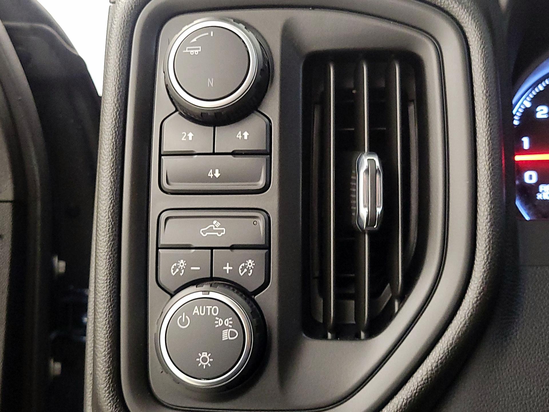 Thumbnail: 2023 Chevrolet Silverado 2500 - 13