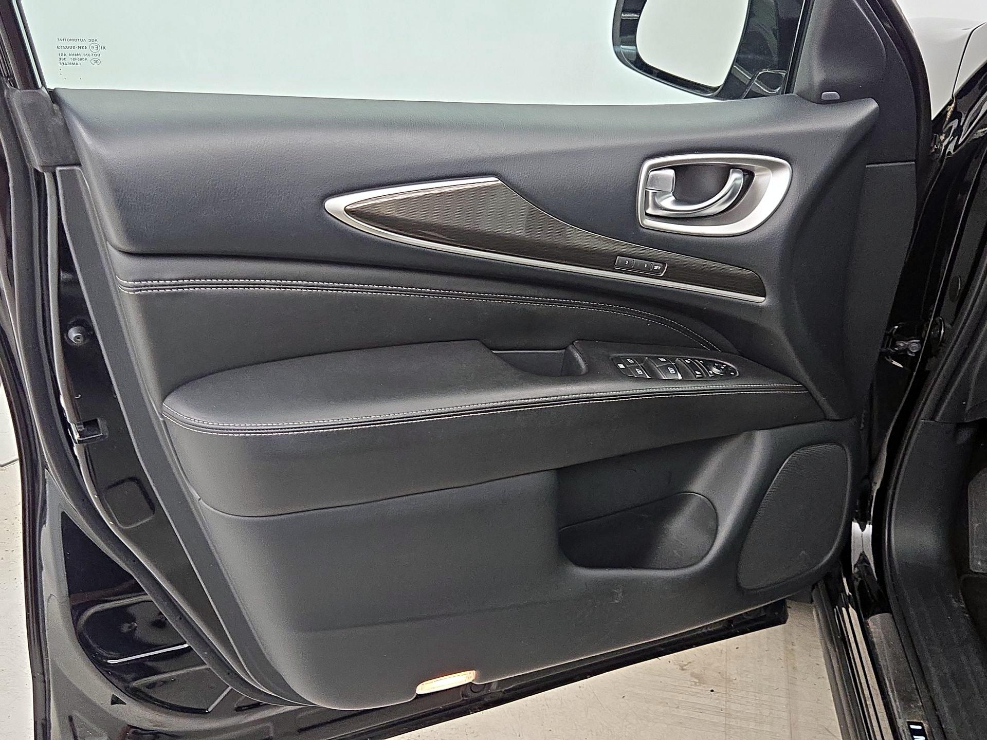 Thumbnail: 2019 INFINITI QX60 - 12
