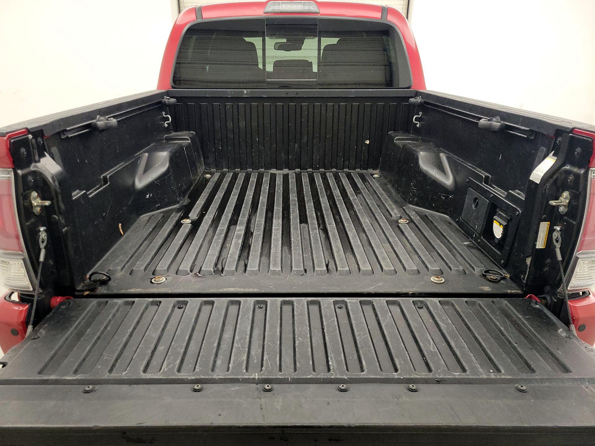Thumbnail: 2020 Toyota Tacoma - 20