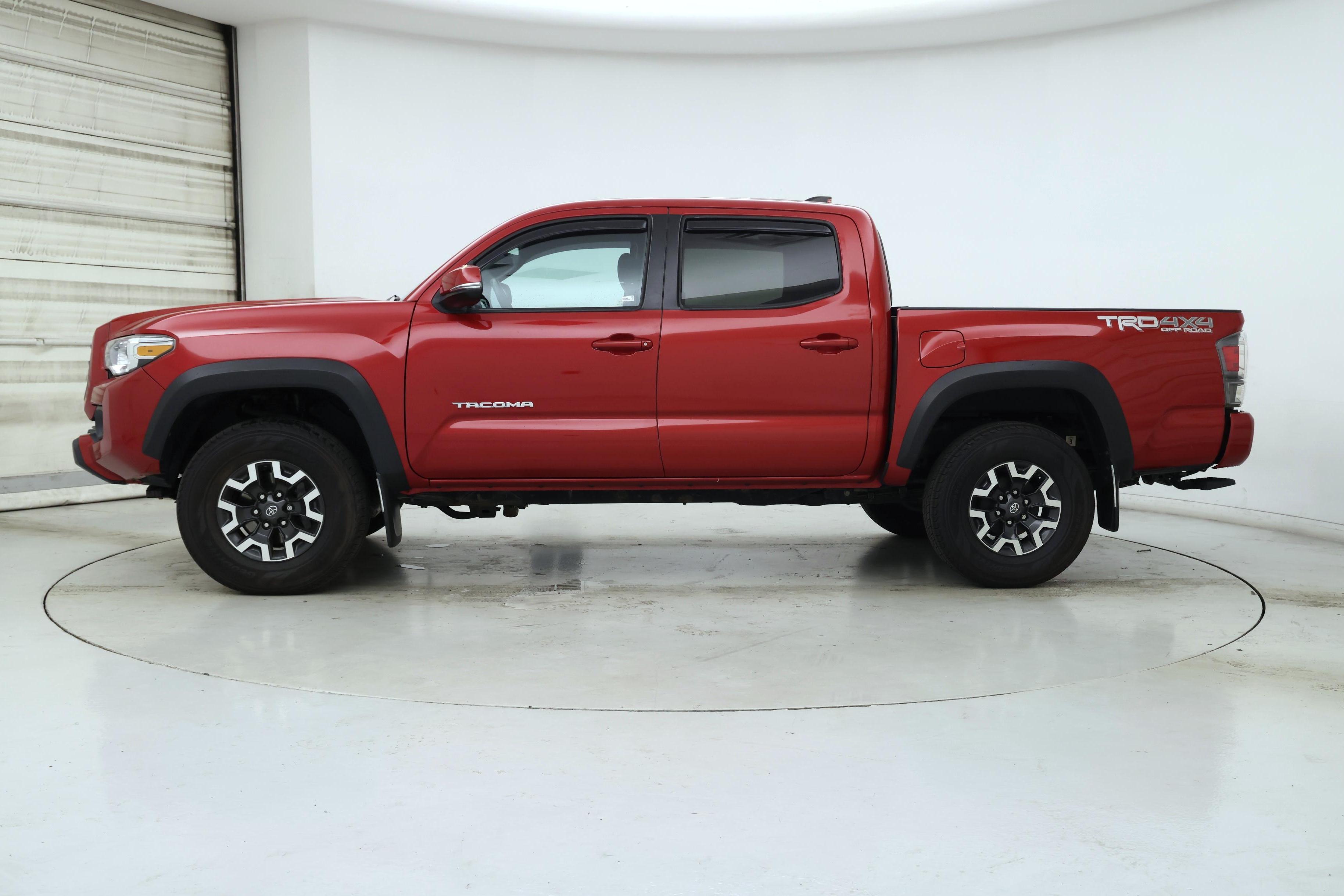 Thumbnail: 2020 Toyota Tacoma - 3
